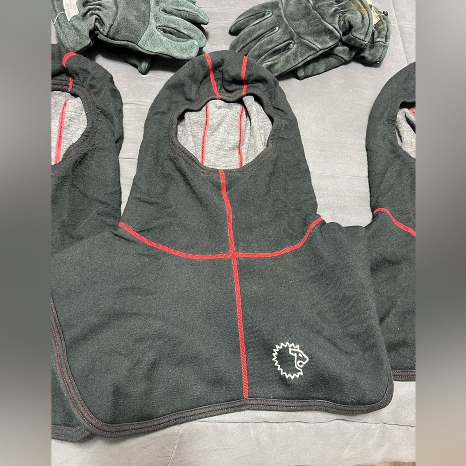 Goretex LION COMMANDER Gore-Tex Gloves M&L REDZONE HOODS Fire Gear Size ONE SIZE - 3 Thumbnail