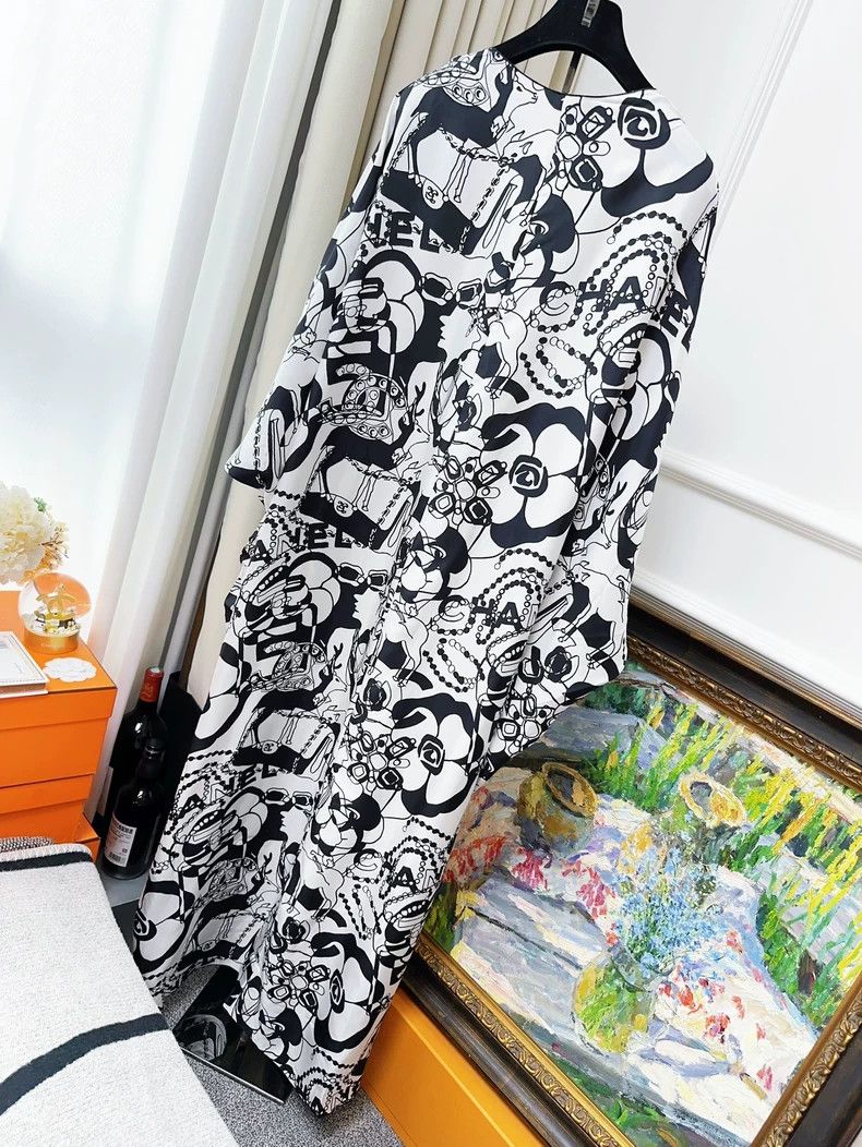 Chanel Chanel 22c early spring vacation series black and white pr Size XS / US 0-2 / IT 36-38 - 3 Thumbnail