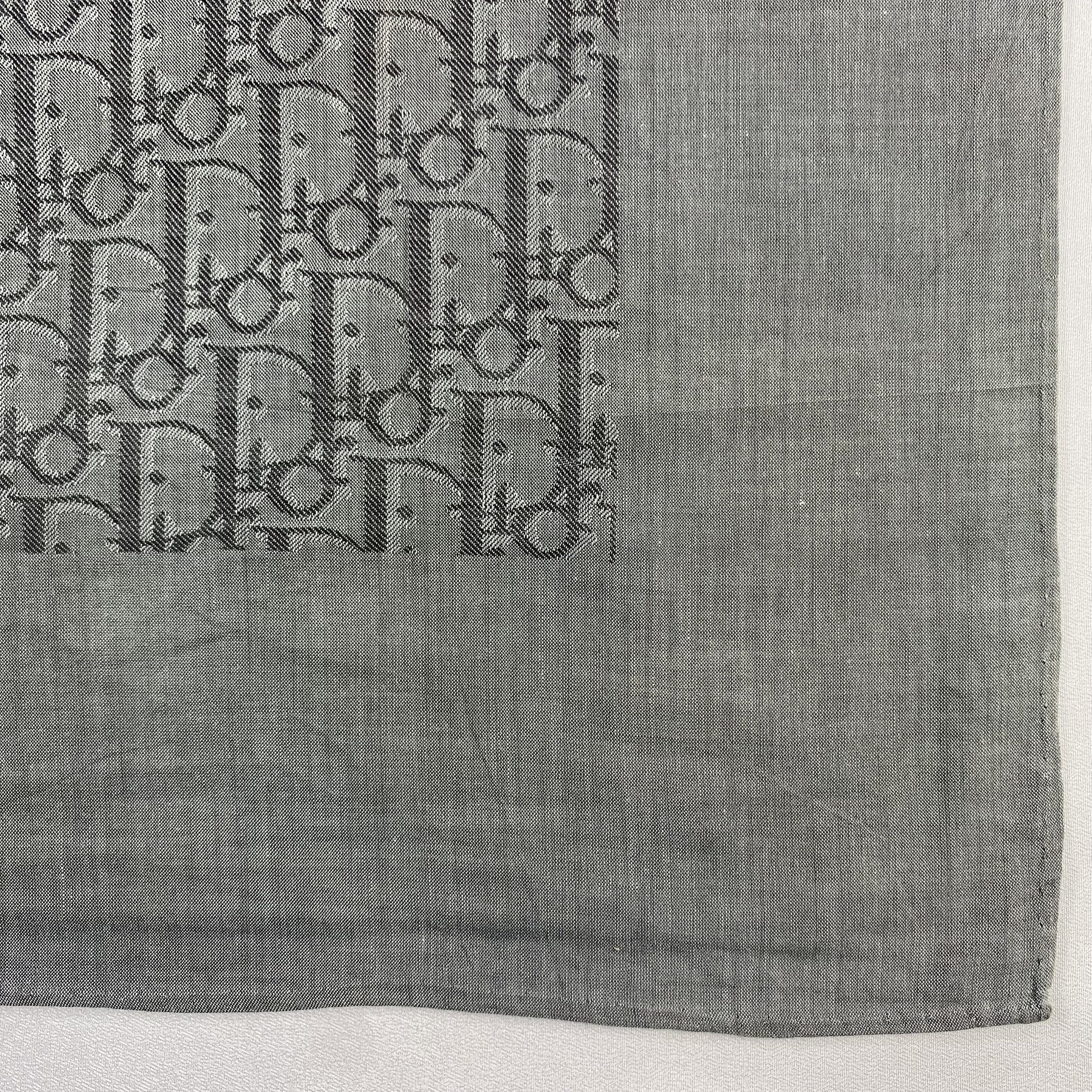 Vintage Dior Bandana/ Handkerchief / Neckerchief-P1695 Size ONE SIZE - 3 Thumbnail