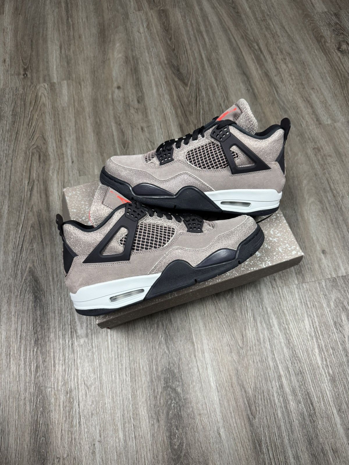 Jordan Brand Jordan 4 Retro Taupe Haze Size 9 Size US 9 / EU 42 - 1 Thumbnail