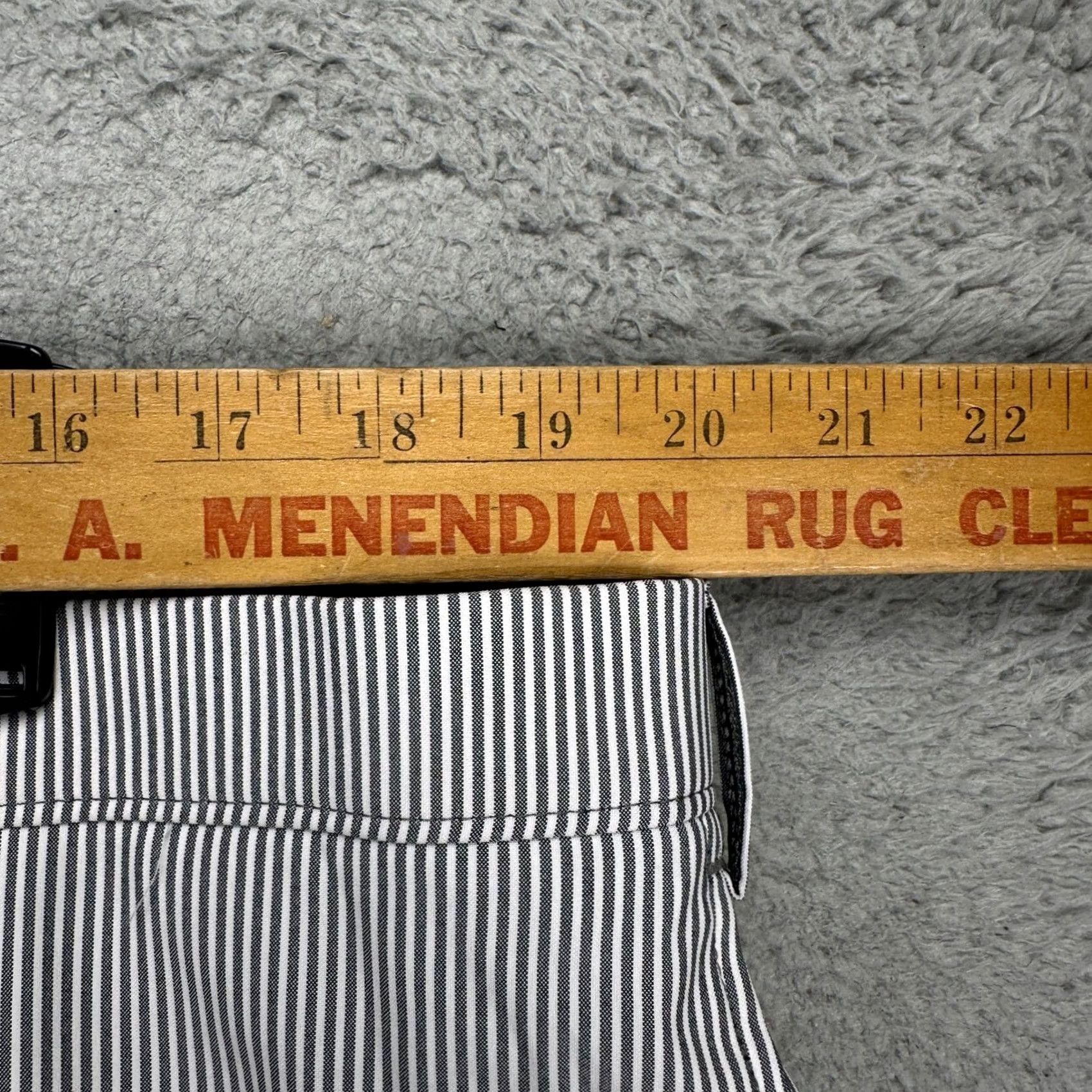 Haggar Haggar H26 Mens Chino Shorts 40 Gray White Stripe Flat Front Pocket Casual NEW Mens 40 Gray Stripe Chino Shorts Size US 40 / EU 56 - 6 Thumbnail