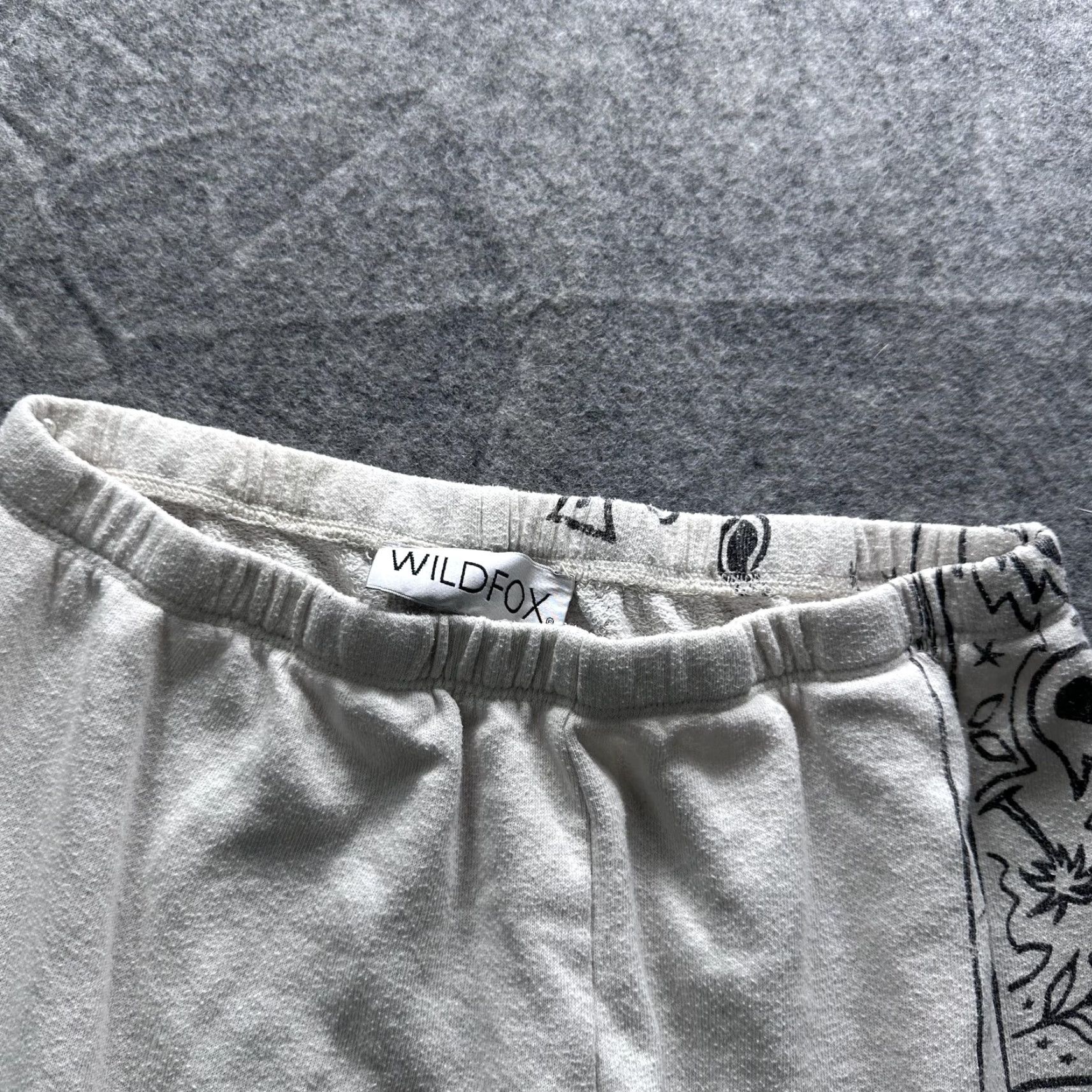 Wildfox Wildfox Pants Womens Small White Paisley Bandana Jogger Sweatpants Cuffed Lounge Size 28" / US 6 / IT 42 - 4 Thumbnail