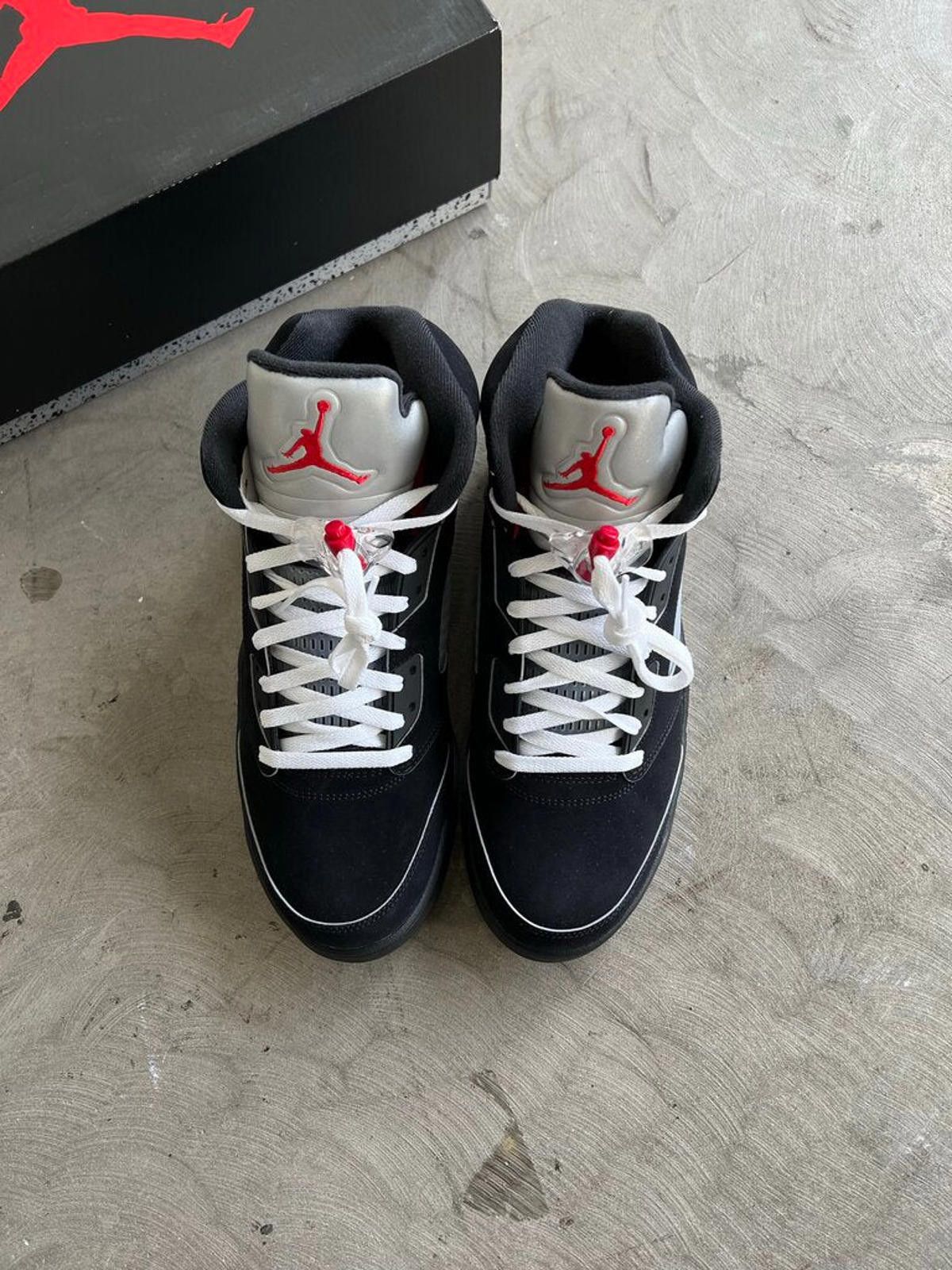 Jordan Brand Jordan 5 Black Metallic Sz. 13 Size ONE SIZE - 3 Thumbnail