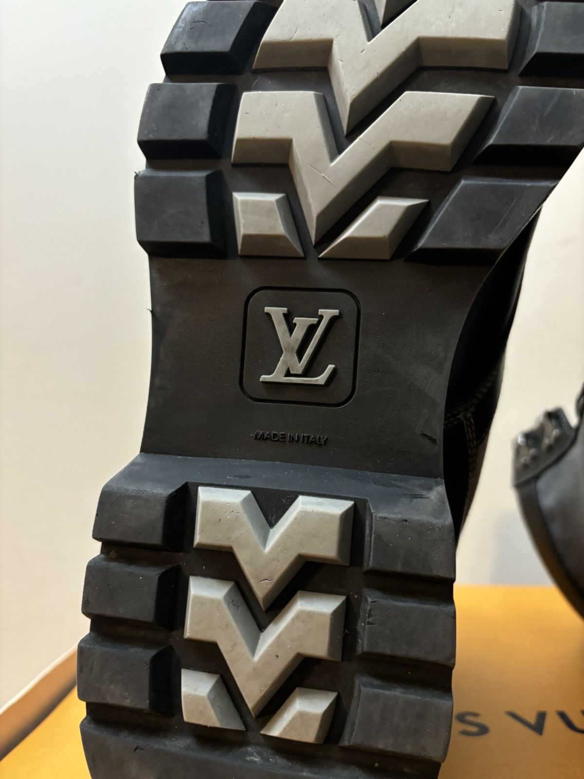 Louis Vuitton Louis Vuitton Oberkampf Leather Patchwork Ankle Boots Black Size US 10 / EU 43 - 7 Thumbnail