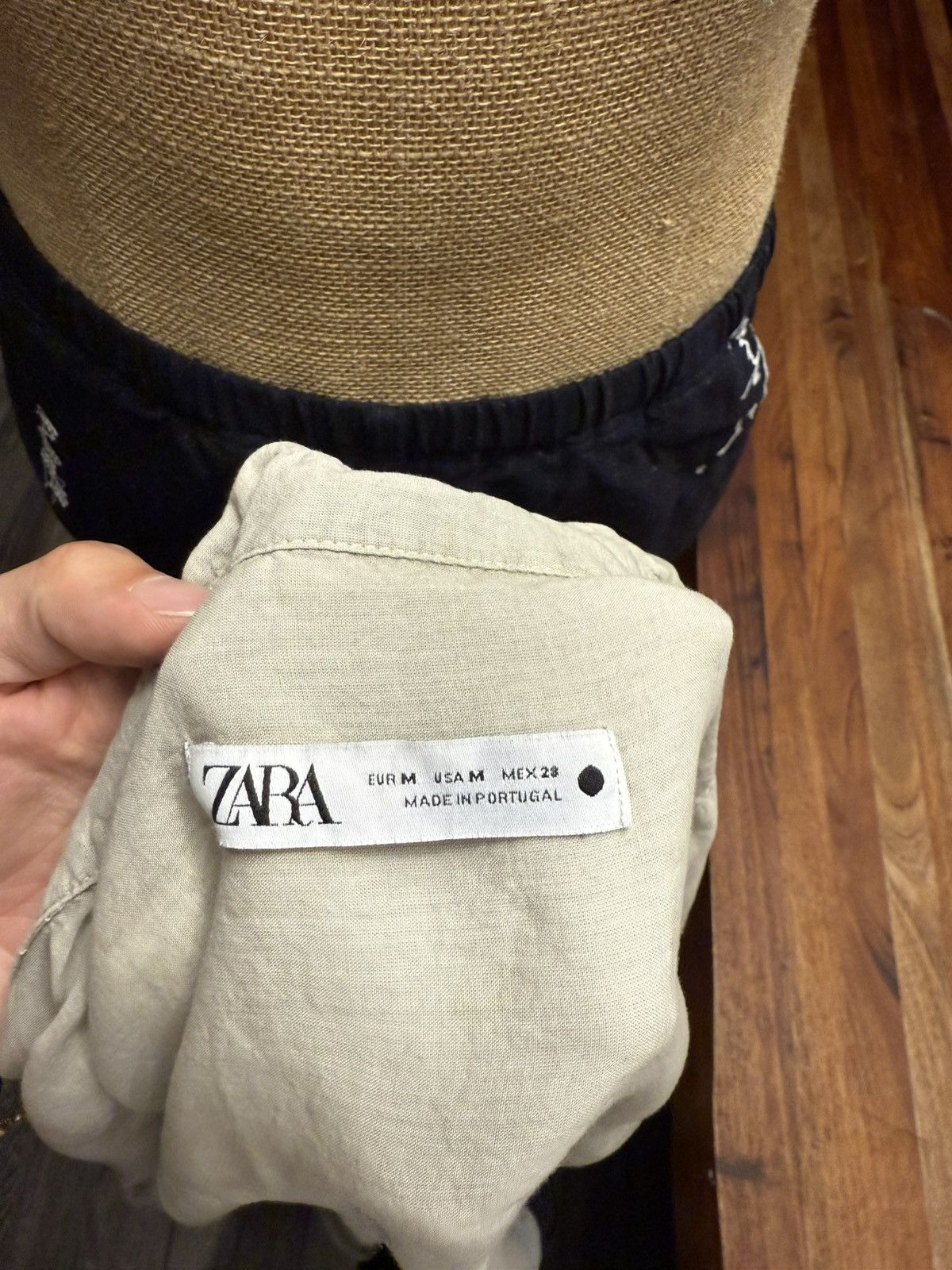 Zara ZARA Lightweight Button-Up Shirt – Size M Size M / US 6-8 / IT 42-44 - 9 Thumbnail