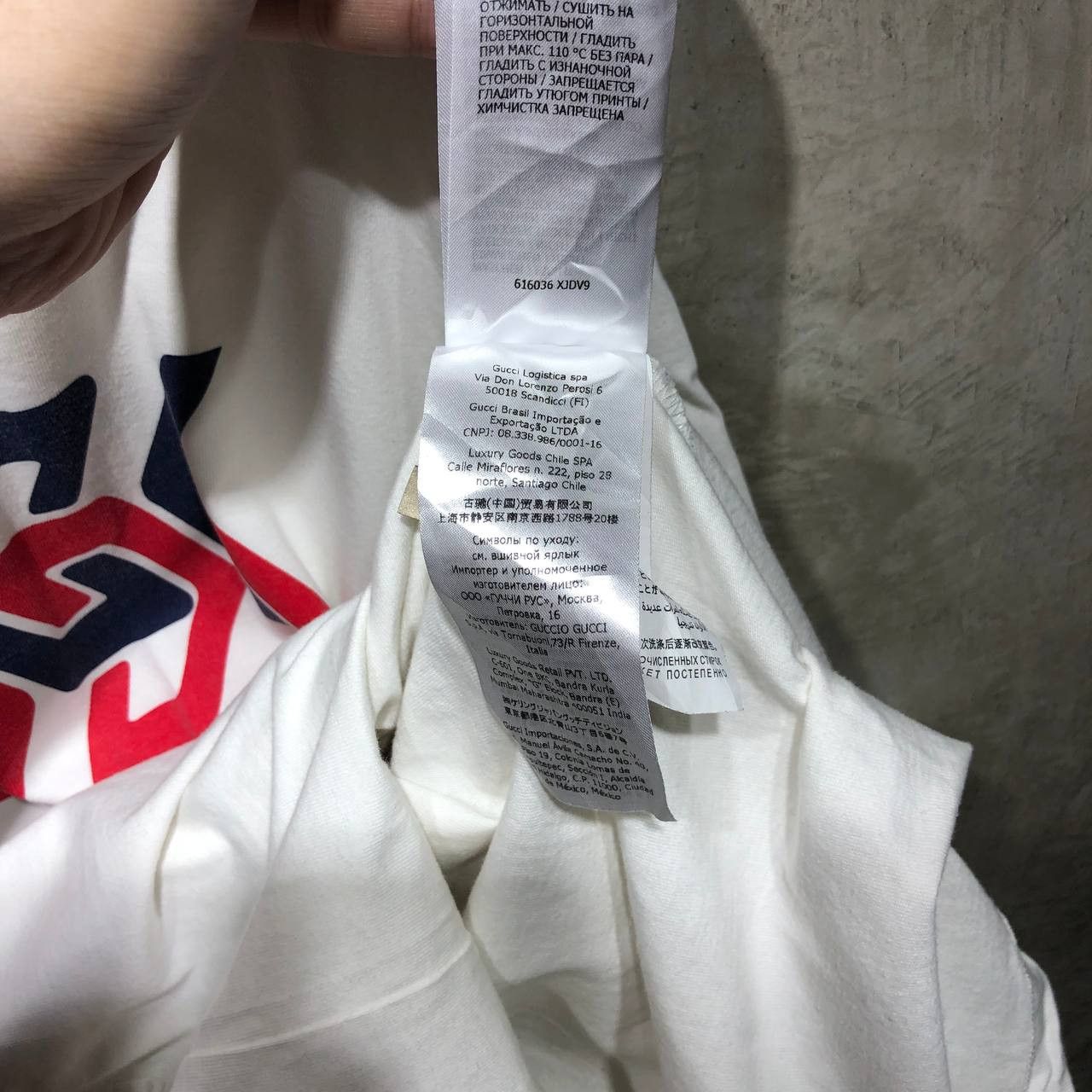 Gucci Gucci Mirror Print logo tee Size US M / EU 48-50 / 2 - 11 Thumbnail