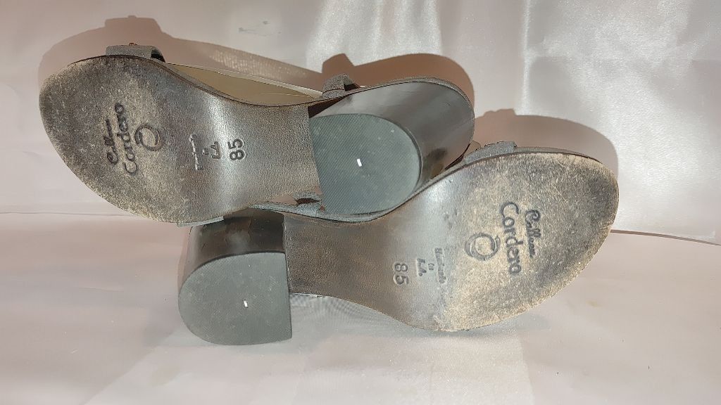 The Unbranded Brand Calleen Cordero Metallic Silver Sandals Size 8.5 Size US 8.5 / IT 38.5 - 7 Thumbnail