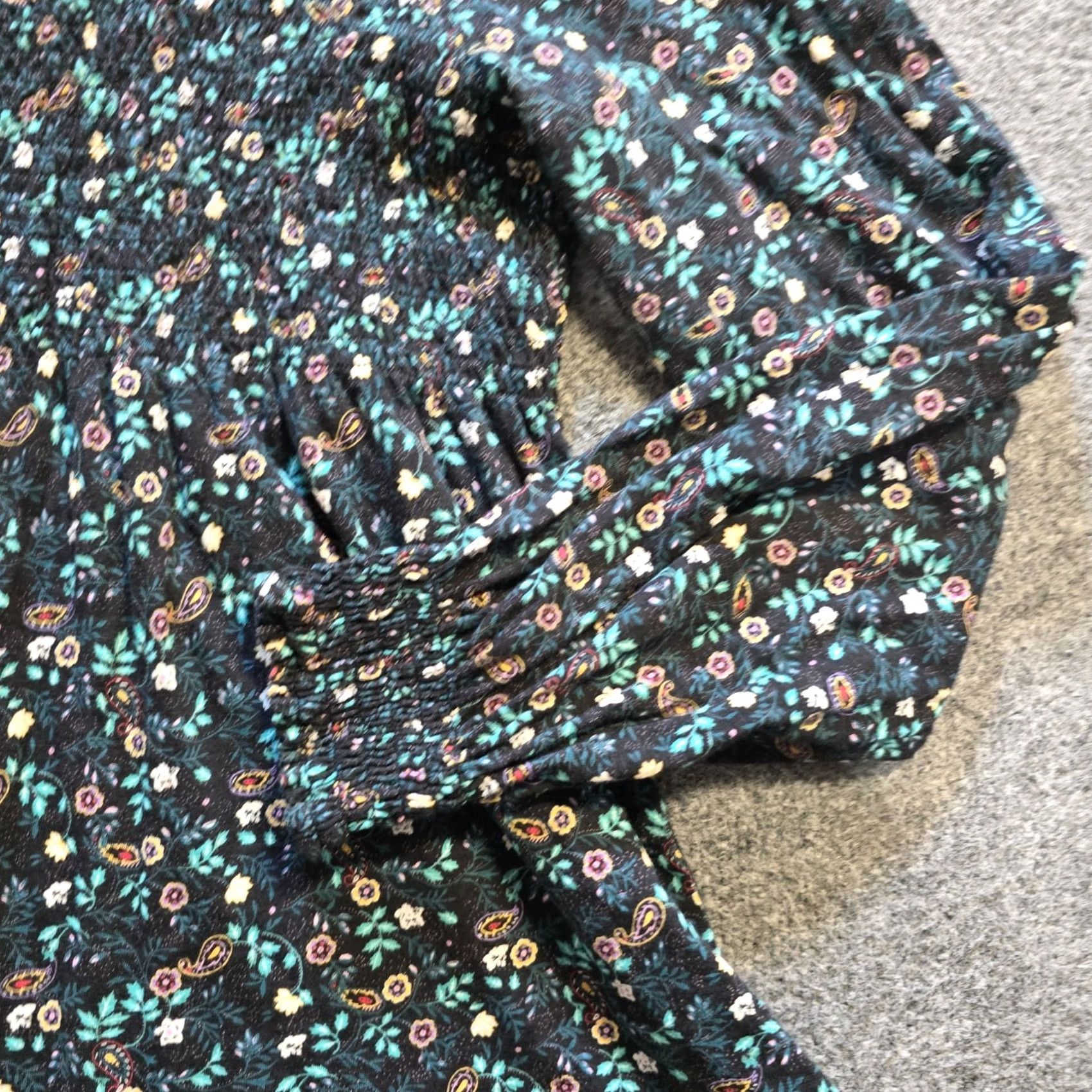 FatFace Fat Face Top Womens Size 10 Black Green Floral Peasant V Neck Ruffle Boho Casual Shirt Womens Regular Vintage: No Size L / US 10 / IT 46 - 4 Thumbnail