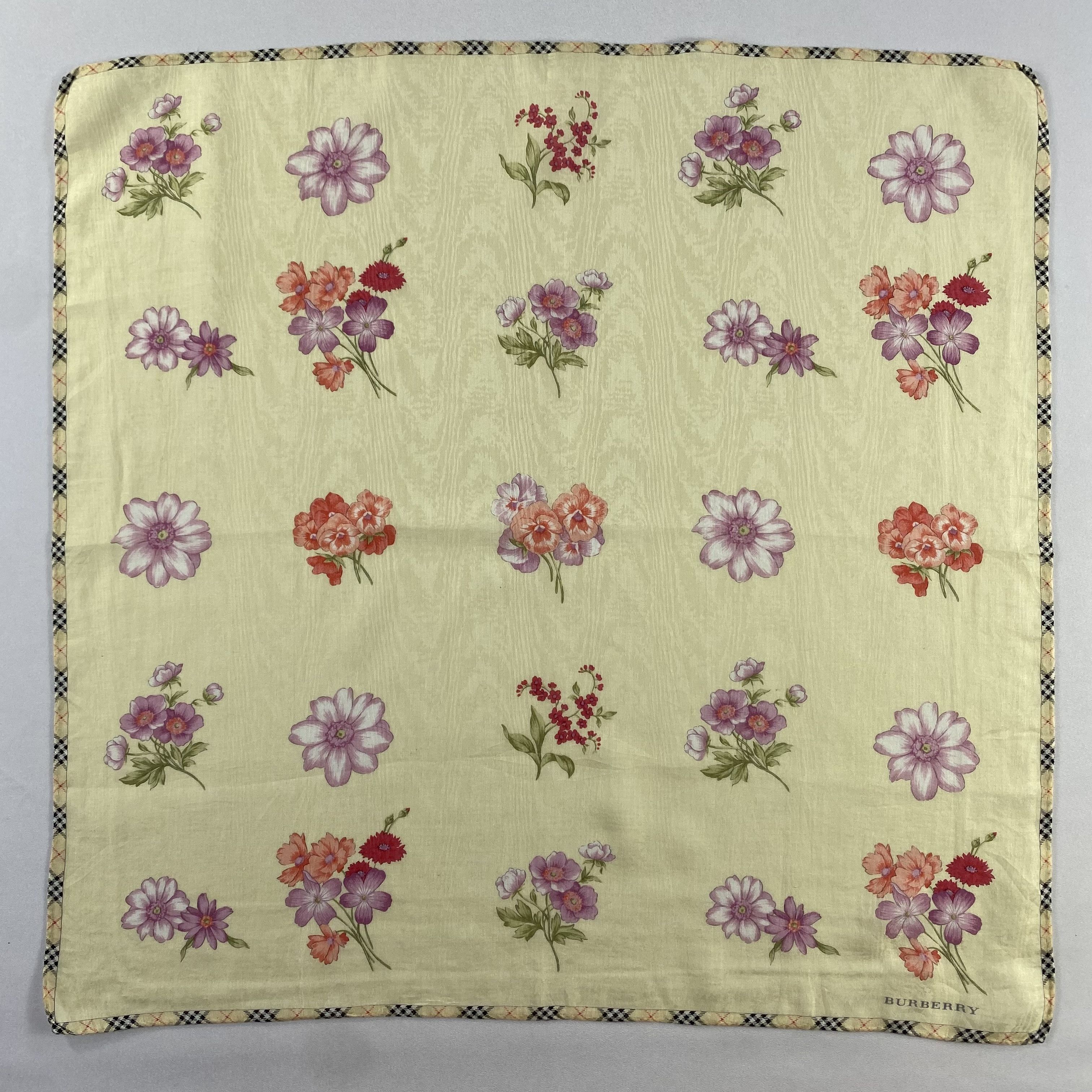 Burberry × Vintage Burberry Handkerchief / Neckerchief / Bandana-P755 Size ONE SIZE - 1 Thumbnail