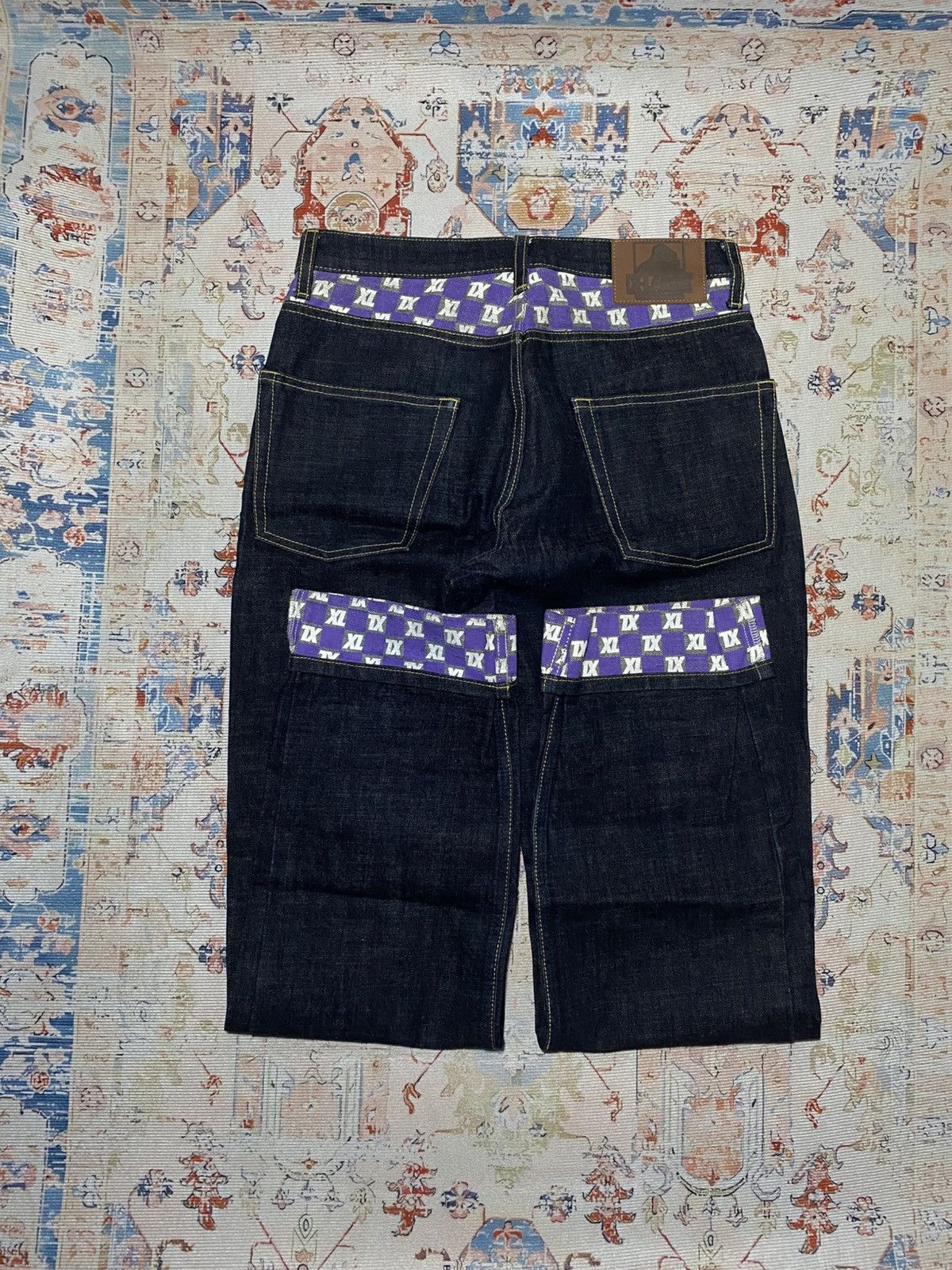 X-LARGE Xlarge Graphic Overprint PurpleJeans Size US 30 / EU 46 - 4 Thumbnail