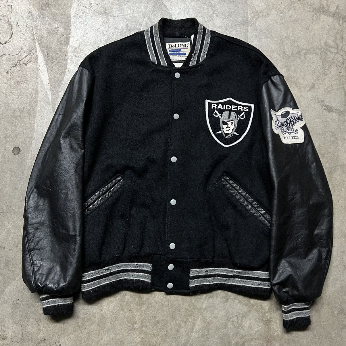 西海岸 RAIDERS スタジャン delong USA製 西海岸 RAIDERS スタジャン