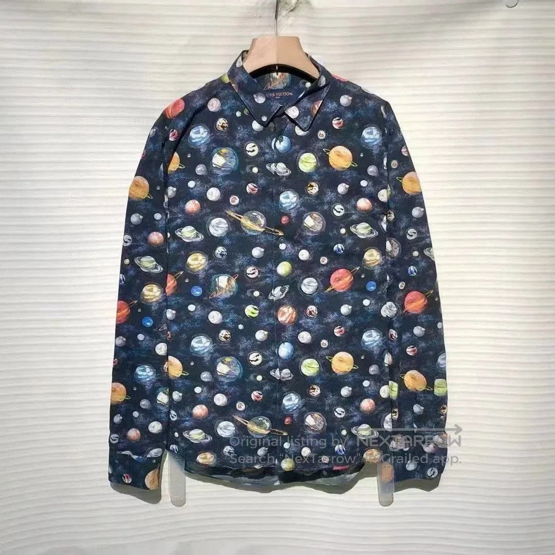 Louis Vuitton Louis Vuitton Limited Space Planet Long Sleeve Shirt. Size US M / EU 48-50 / 2 - 1 Thumbnail