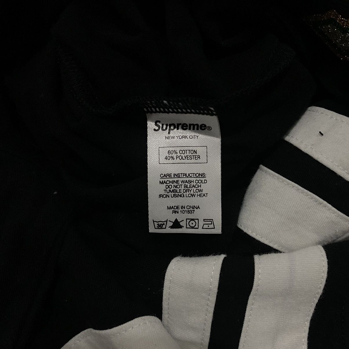 Supreme supreme glitter arc football top black SS17 Size US M / EU 48-50 / 2 - 7 Thumbnail