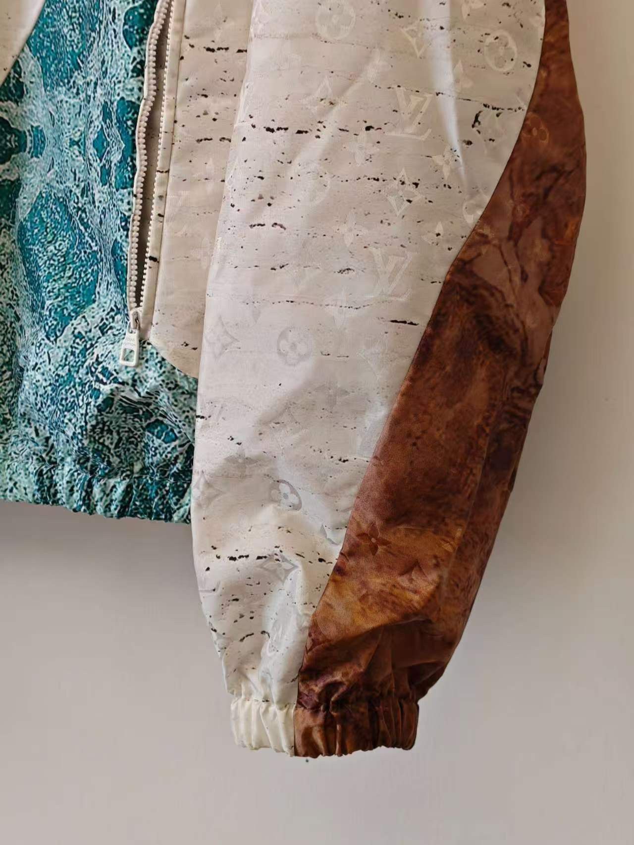 Louis Vuitton Louis Vuitton Marbled presbyopic patchwork assault jacket Size US S / EU 44-46 / 1 - 6 Thumbnail