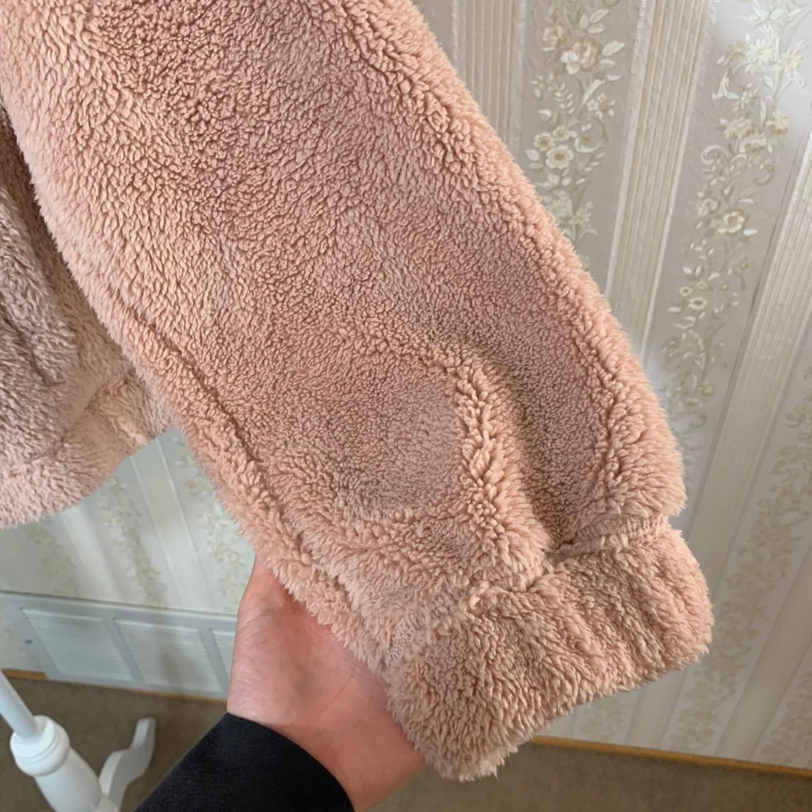 Abercrombie & Fitch Abercrombie & Fitch Fuzzy Teddy Fleece Size S Size S / US 4 / IT 40 - 6 Thumbnail