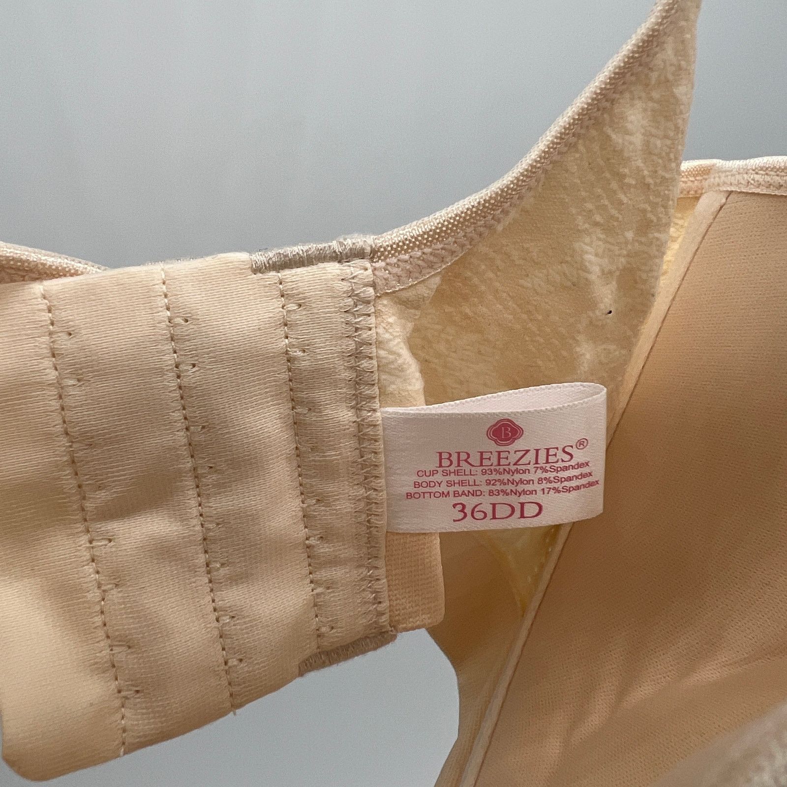 Other Breezies Lace Effects Full Coverage Seamless Underwire Size XS / US 0-2 / IT 36-38 - 2 Thumbnail