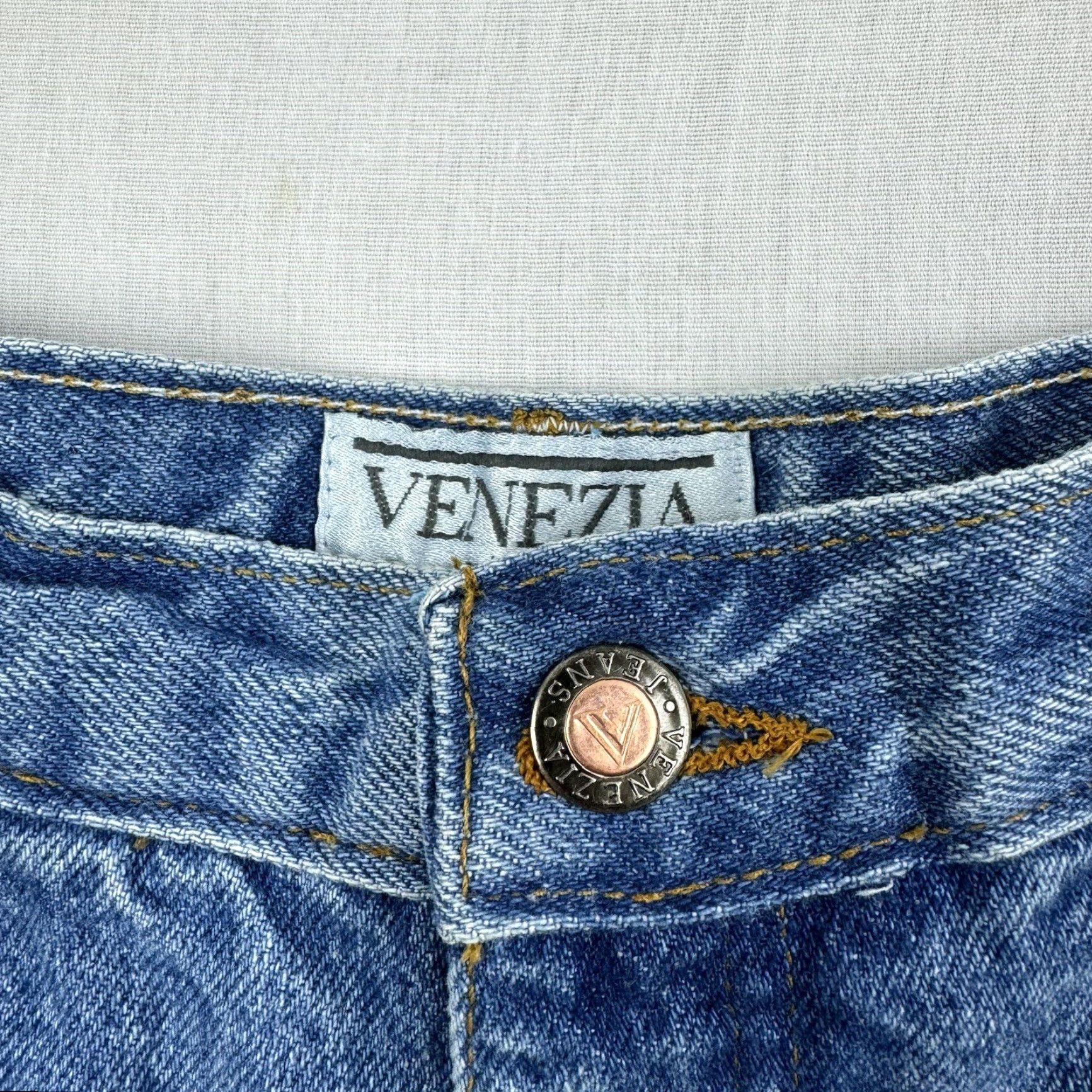 Vintage VINTAGE Venezia Jeans Womens 18 Blue High Waist Mom Jeans 90s NWT USA Made Size 40" / US 18 - 3 Thumbnail