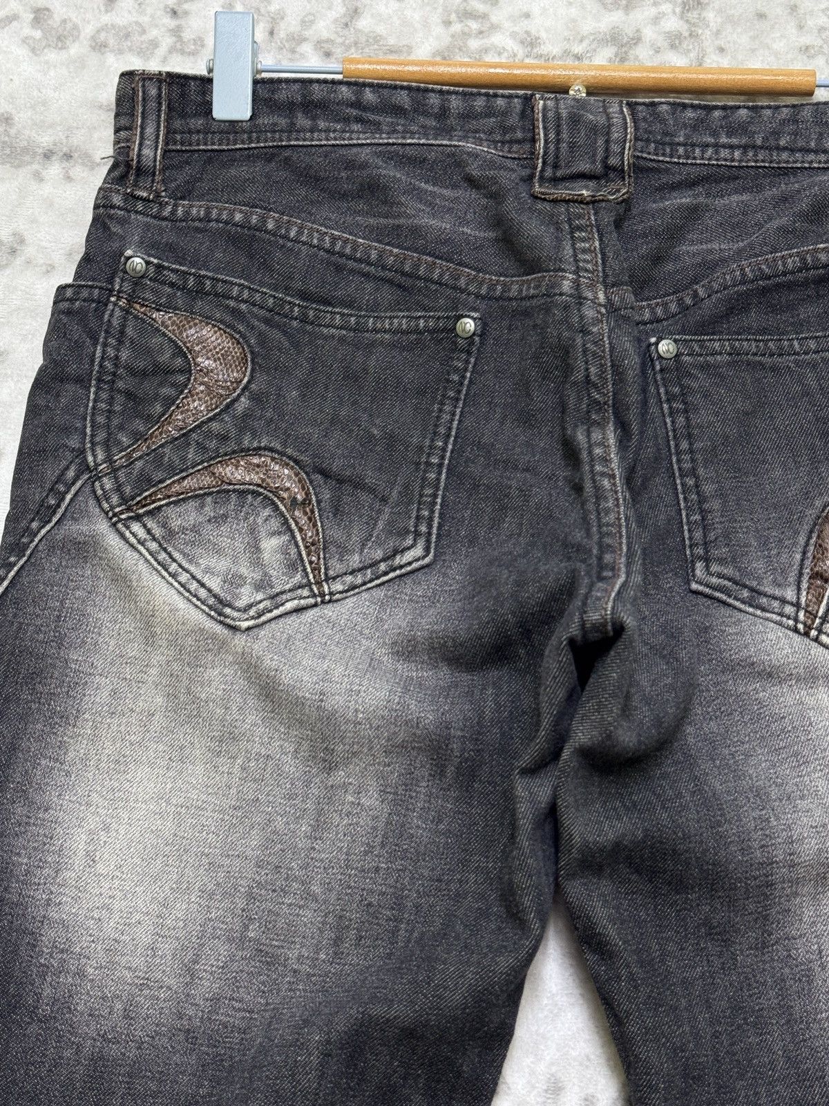 Nicole Club Vintage Nicole Club For Men Snake Pattern Flared Denim Jeans Size US 31 - 12 Thumbnail