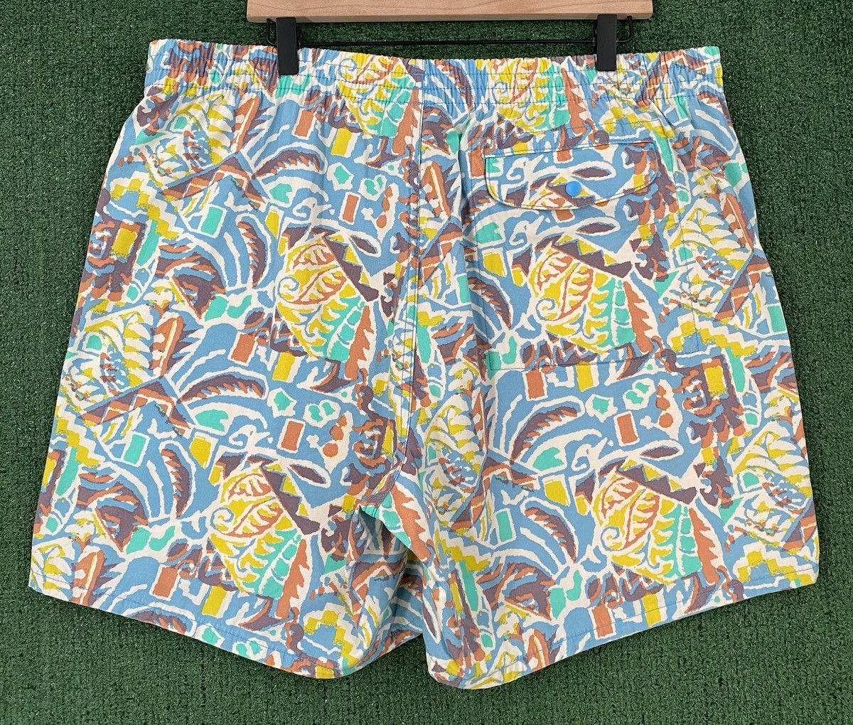 Patagonia Patagonia Funhoggers Thriving Planet Patterned Shorts XL Size US 42 / EU 58 - 6 Thumbnail
