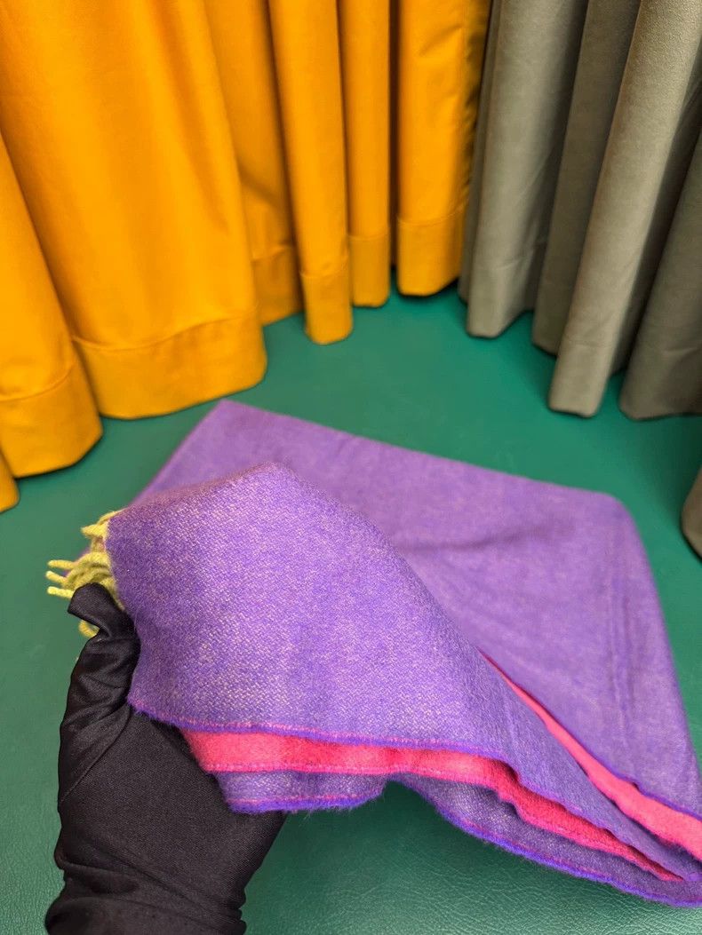 Loro Piana LORO PIANA Purple and pink pink scarf, 100% cashmere mater Size ONE SIZE - 3 Thumbnail
