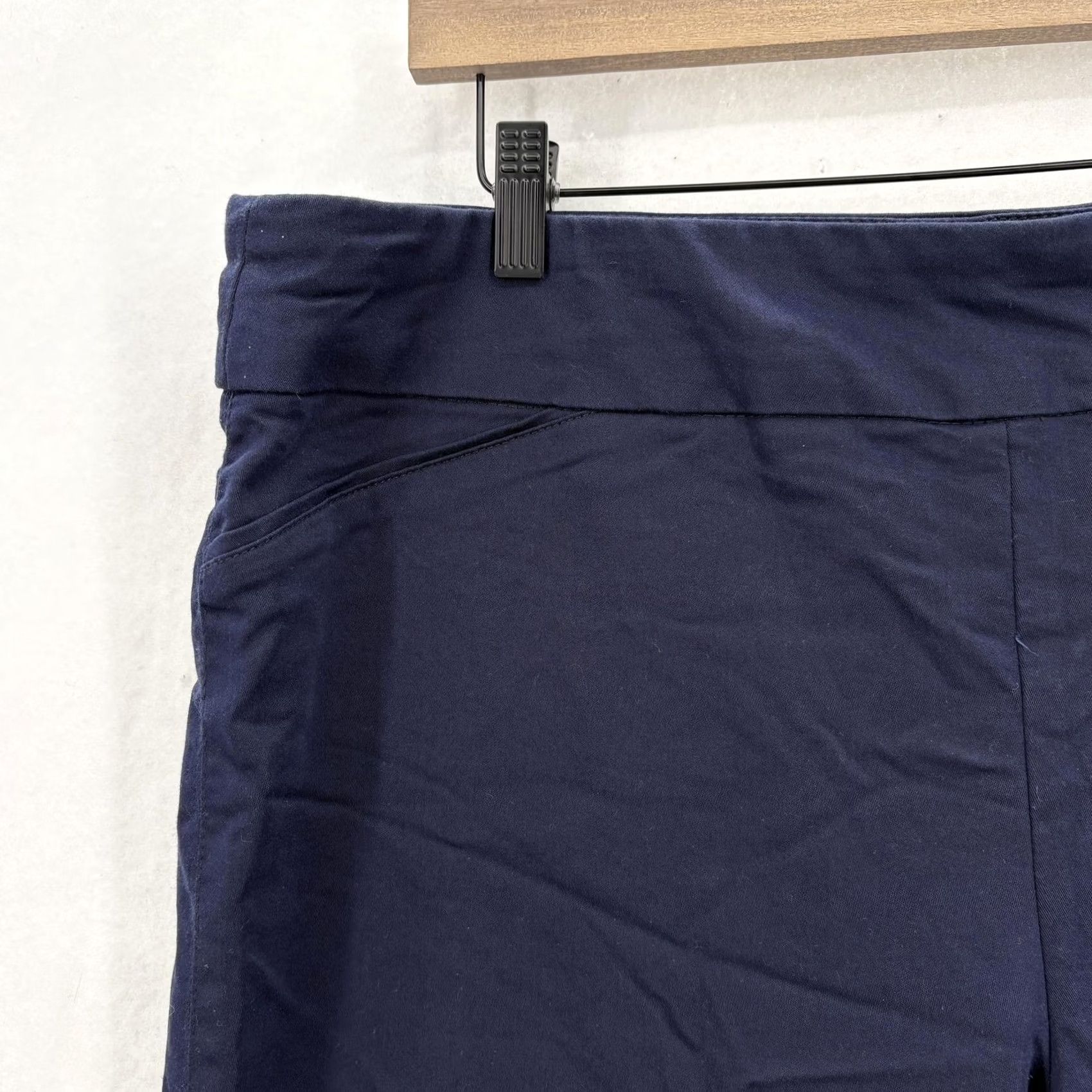 Croft & Barrow Croft & Barrow Pants Womens 18 Short Navy Straight Mid Rise Effortless Stretch Size 40" / US 18 - 3 Thumbnail