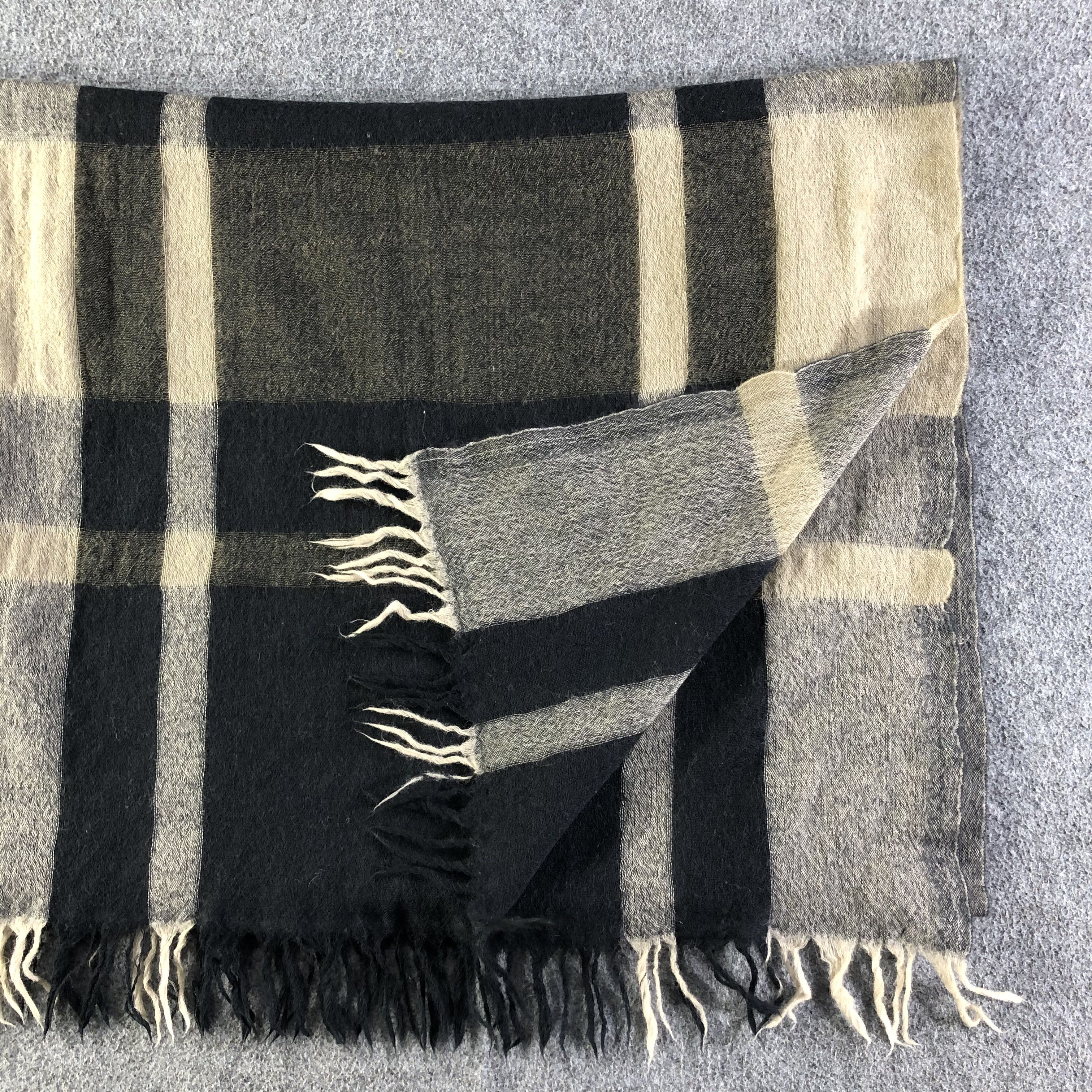Banana Republic Banana Republic Scarf / Muffler / Neckwear P632 Size ONE SIZE - 5 Thumbnail
