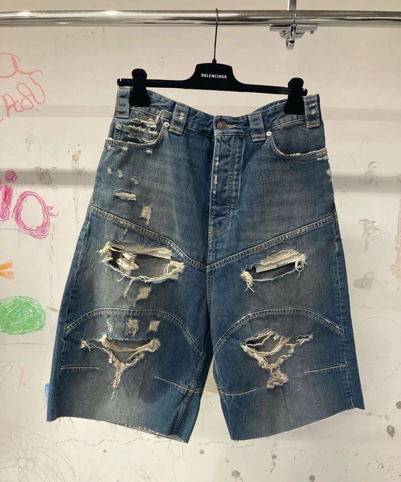 Balenciaga Balenciaga size XS New denim shorts in summer Size US 26 / EU 42 - 1 Thumbnail