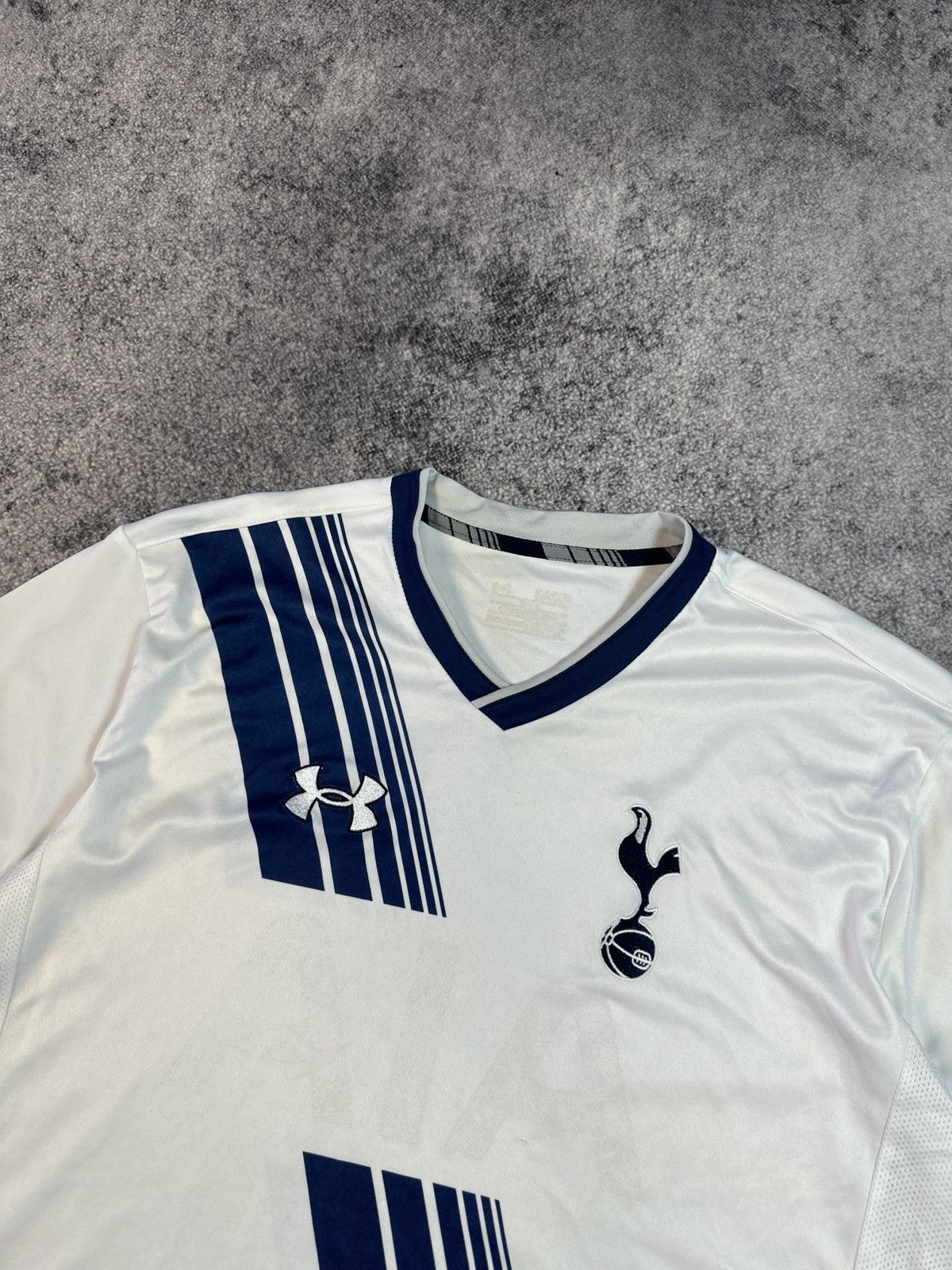Under Armour Under Armour Tottenham Spurs AIA Soccer Jersey Rare M Size US M / EU 48-50 / 2 - 2 Thumbnail