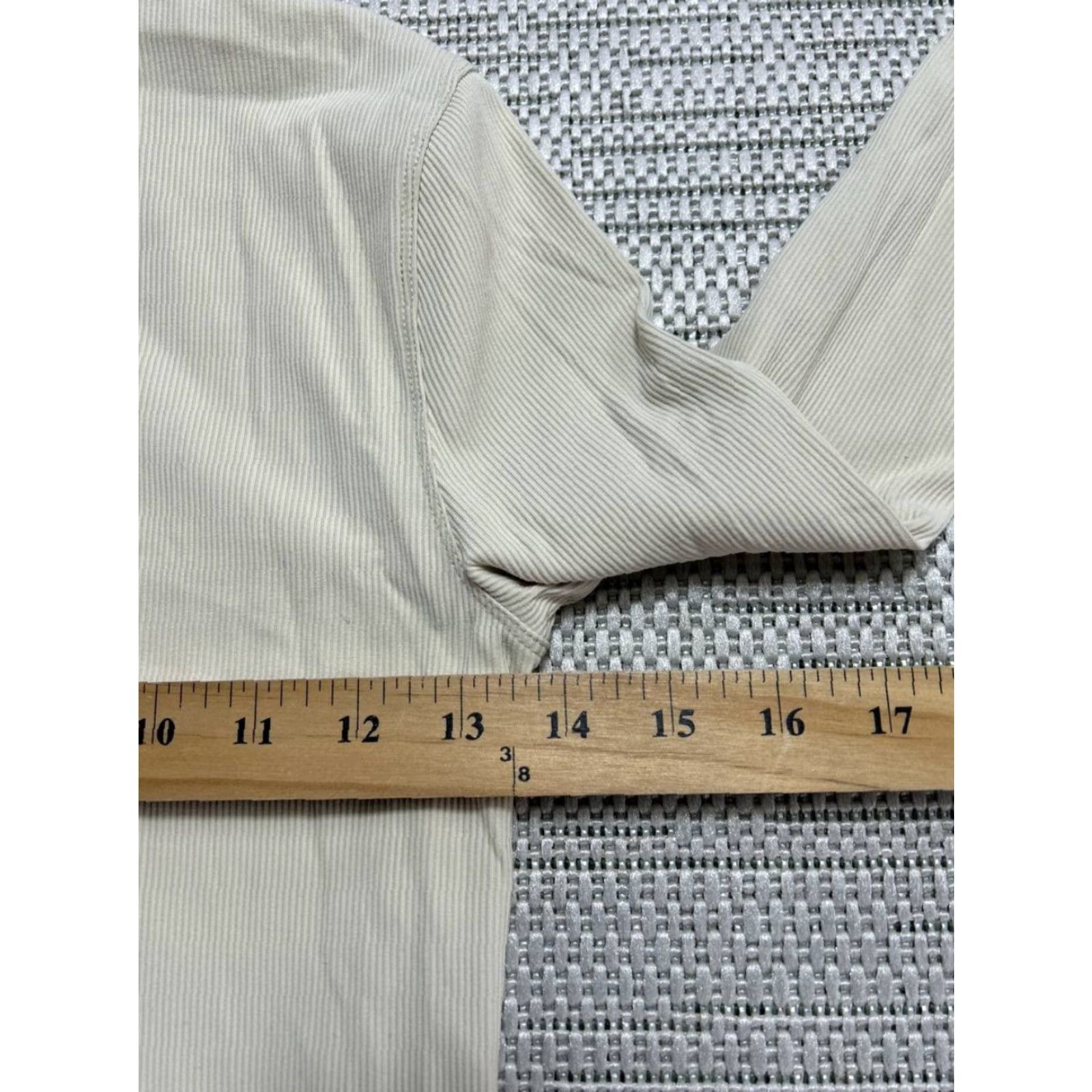 Outdoor Voices Outdoor Voices Womens XS Beige Nylon Knit Mock Neck Top Size XS / US 0-2 / IT 36-38 - 6 Thumbnail
