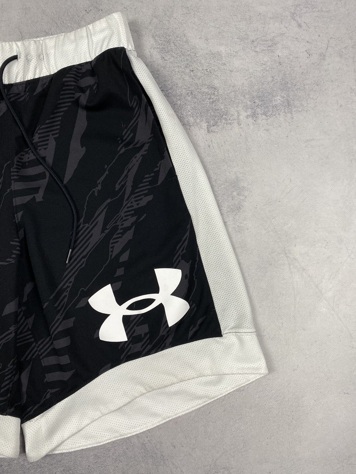 Under Armour Under Armour Big Logo Shorts Size M Size US 32 / EU 48 - 3 Thumbnail