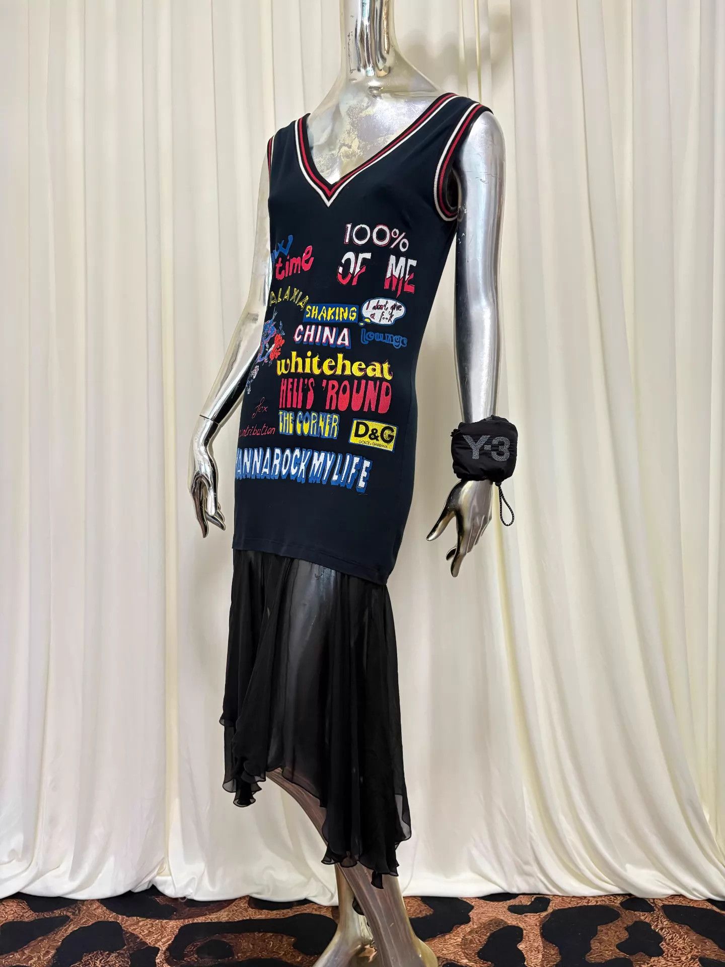 Dolce & Gabbana D&G women's V-neck Logo Print Cotton-Silk Sporty Dress 42 Size M / US 6-8 / IT 42-44 - 2 Thumbnail