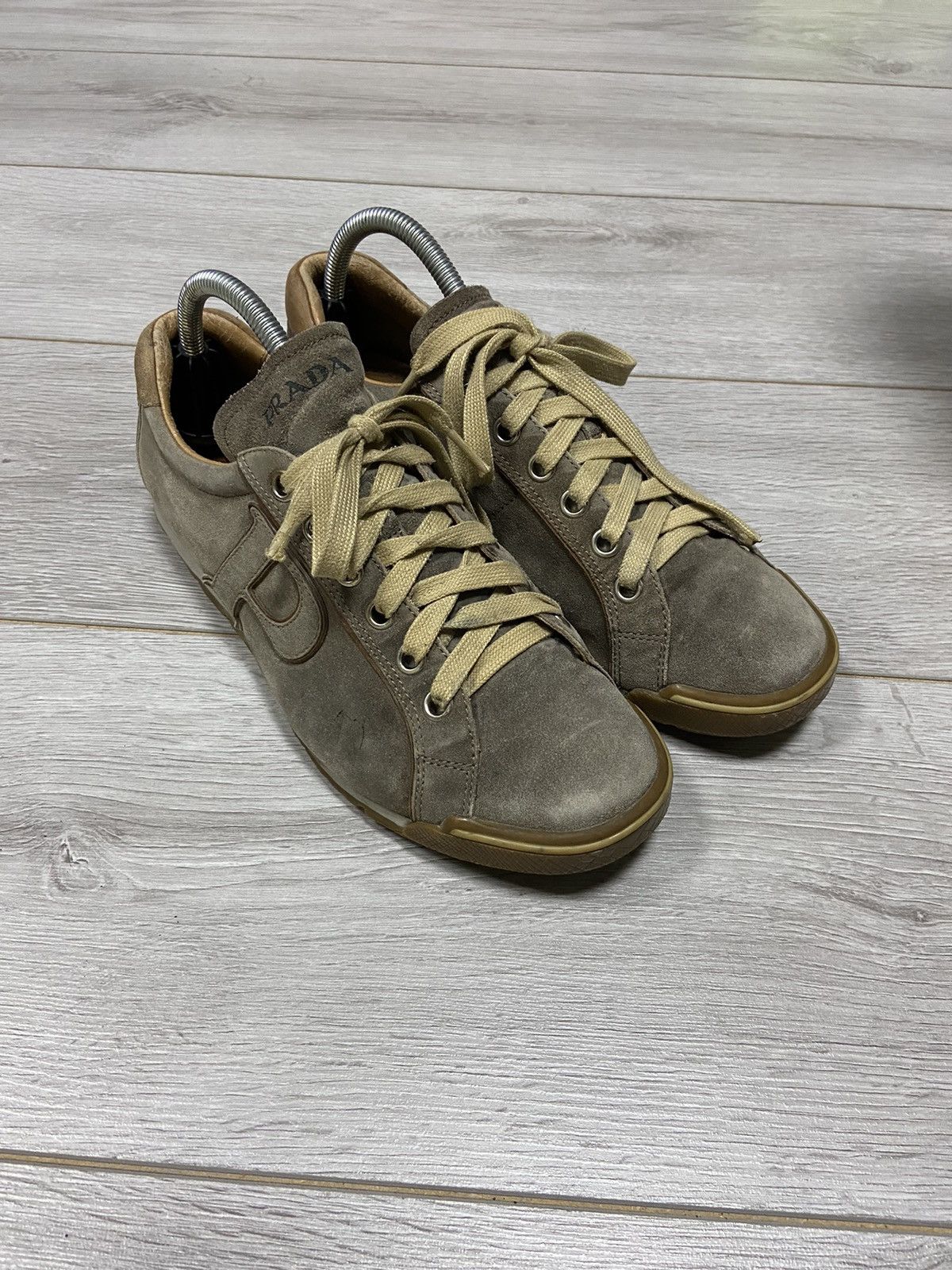 Prada Prada leather sneakers red tab metallic logo Size US 8.5 / EU 41-42 - 4 Thumbnail