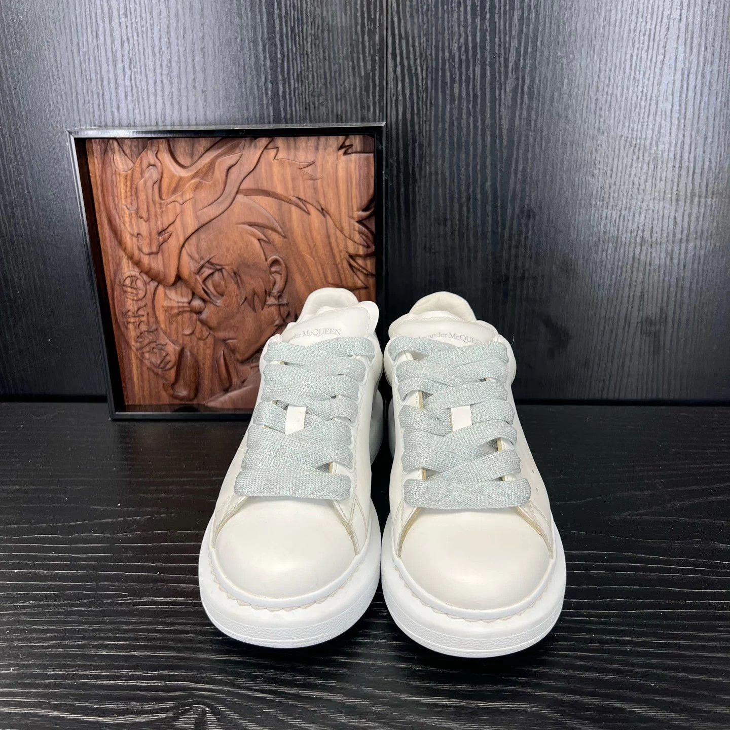 Alexander McQueen McQueen Vibrant Crocodile Print 35 Women's New Shoes Size US 4 / IT 34 - 4 Thumbnail