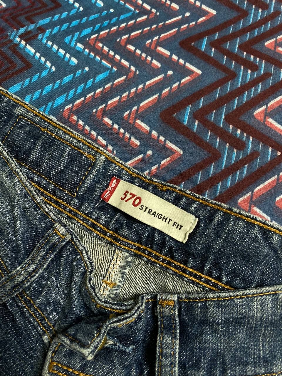 Levi's × Vintage Vintage Levi's 570 Faded Straight Denim Pants Size 25" / US 0 / IT 36 - 2 Thumbnail