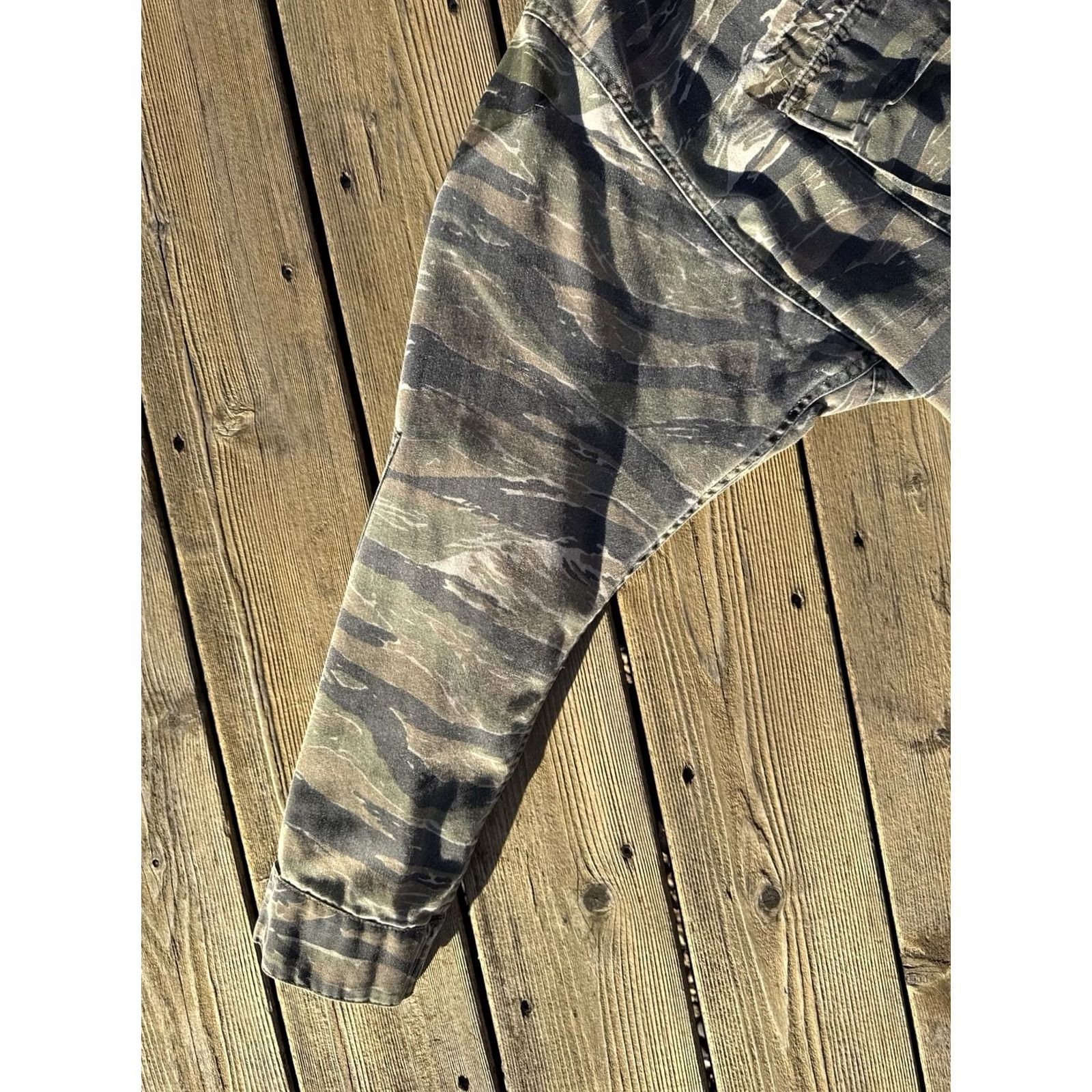 AMO VINTAGE Tiger Stripe Camo Jungle Jacket XL Military BDU Faded 80s 90s Size US XL / EU 56 / 4 - 5 Thumbnail