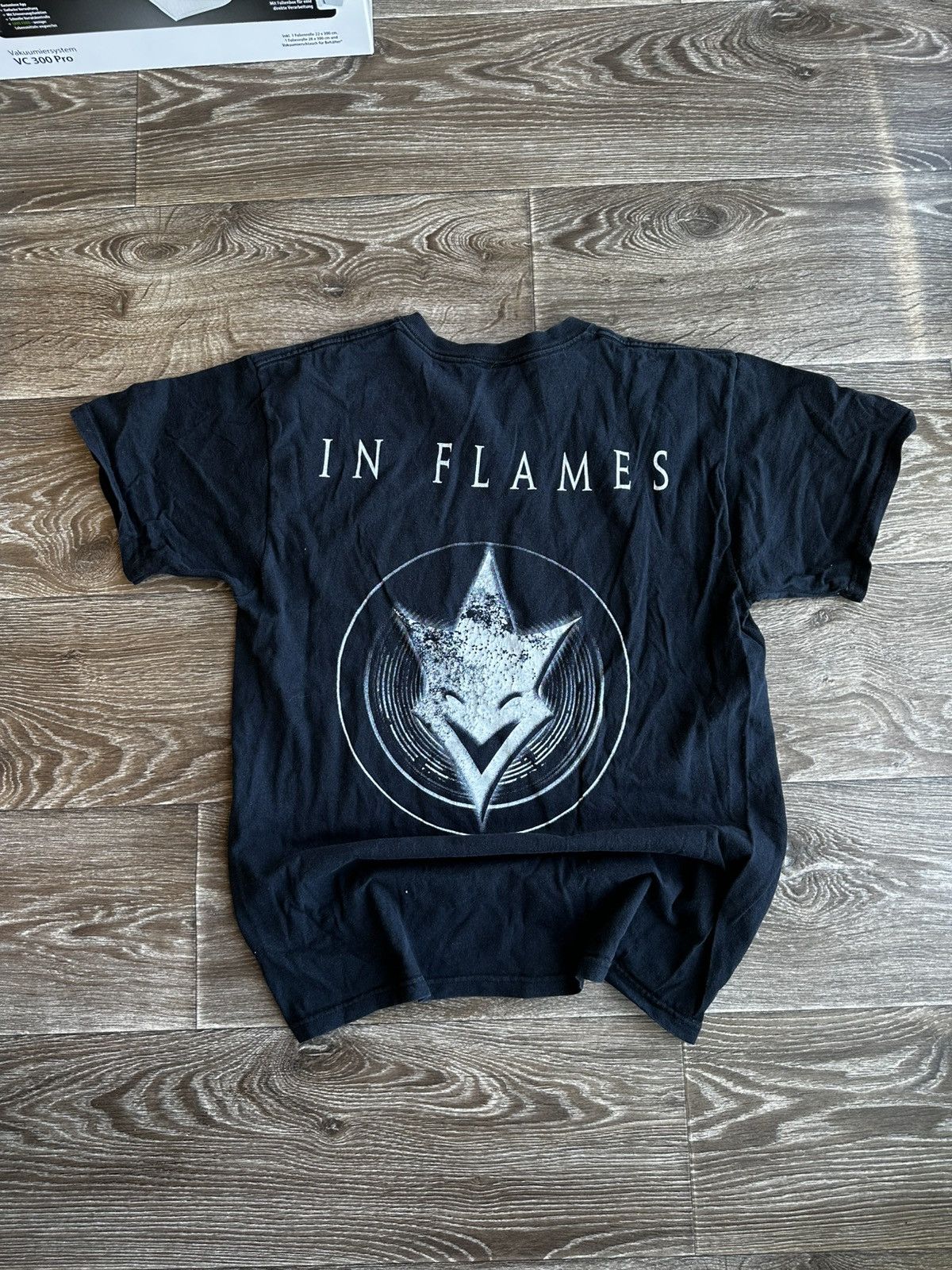 Band Tees 🔥 2004 In Flames Soundtrack To Your Escape Metal T Shirt Size US L / EU 52-54 / 3 - 2 Thumbnail