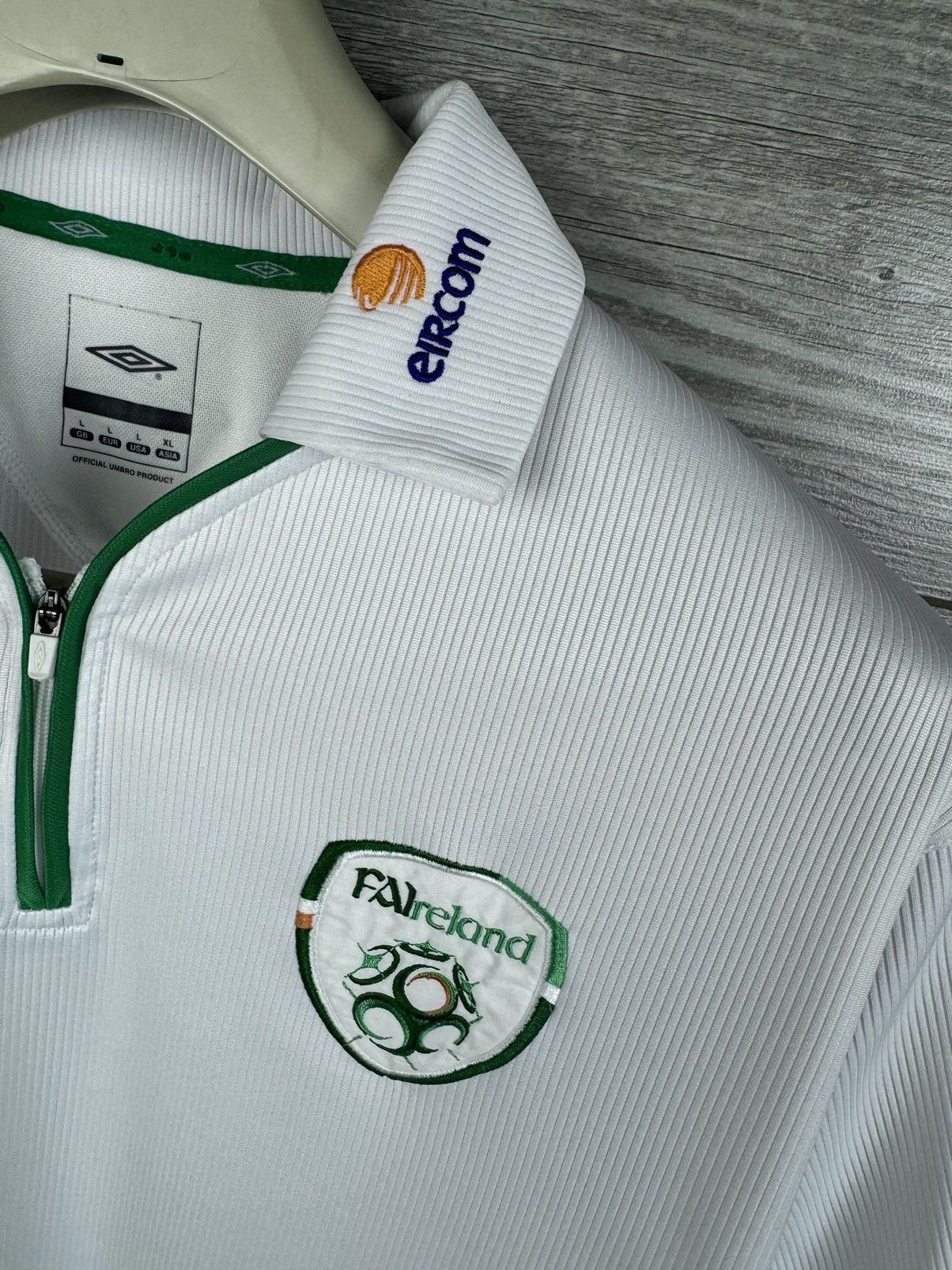 Umbro OFFICIAL UMBRO PRODUCT FAlreland SIZE L Size US L / EU 52-54 / 3 - 5 Thumbnail