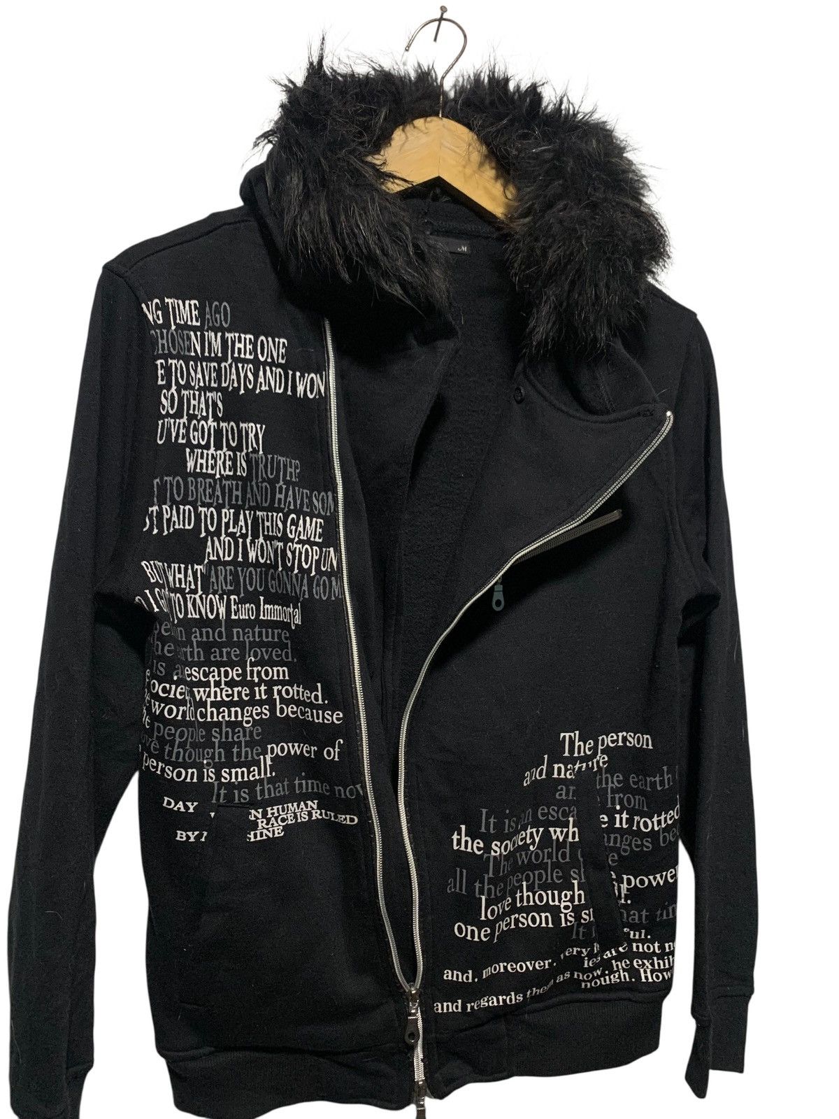The bay garden asymmetric poem fur hoodie LGB style