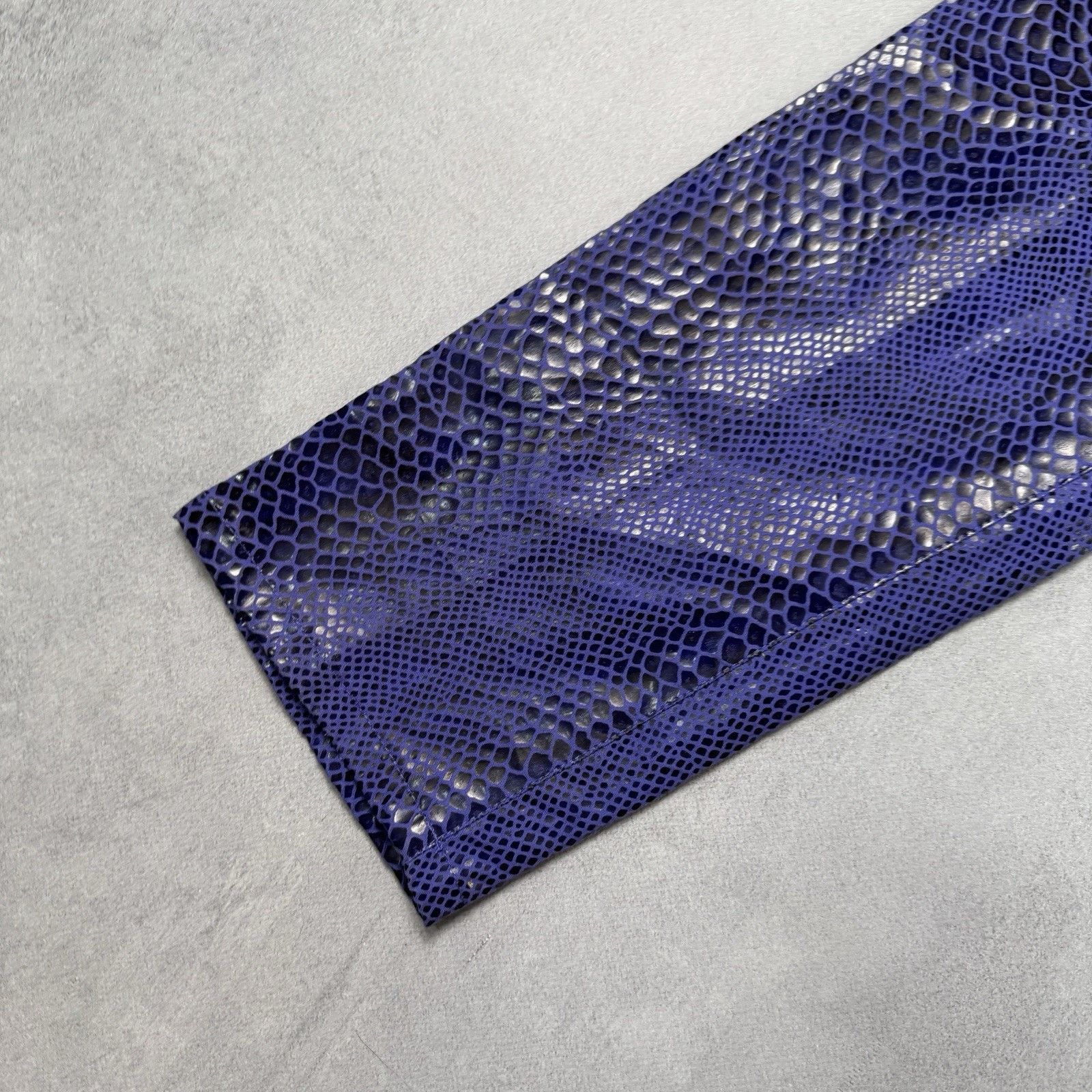 Kenzo Vintage Kenzo Jeans Snake Pattern Pants Purple Size 44 Size 30" / US 8 / IT 44 - 5 Thumbnail