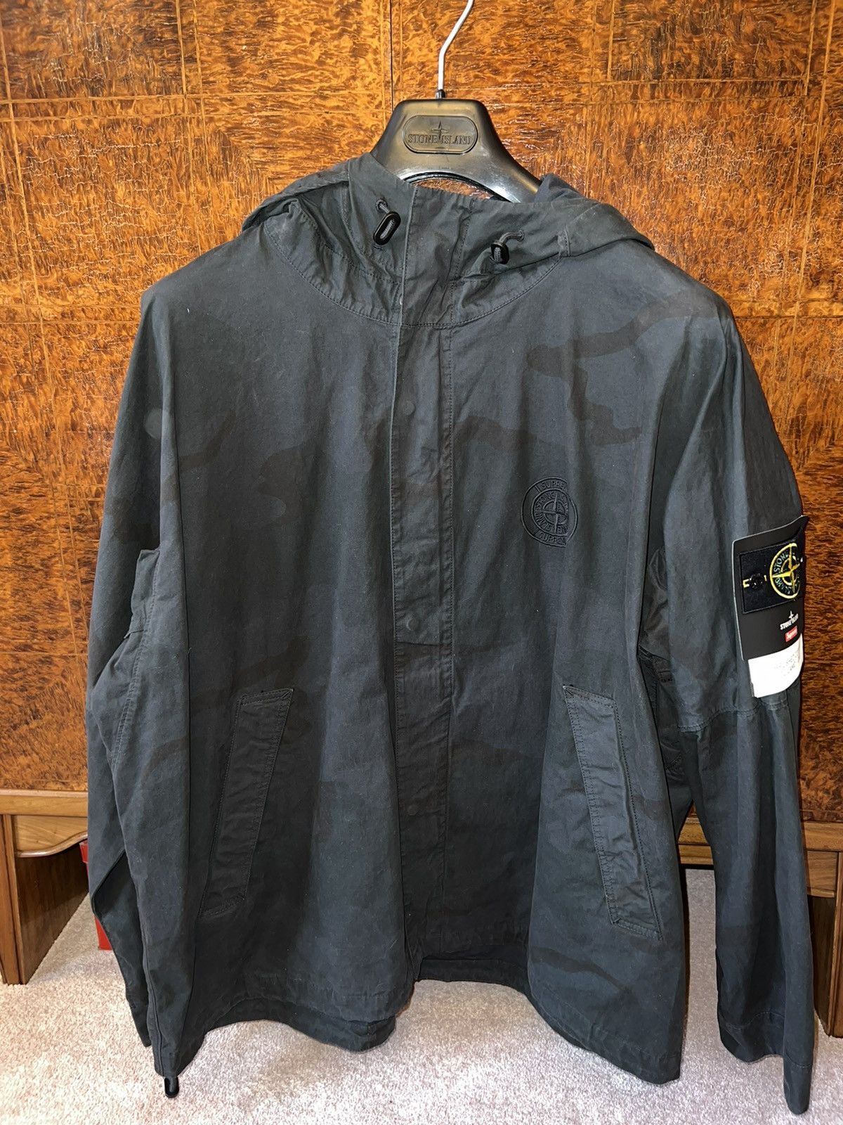 Supreme x stone island riot jacket online