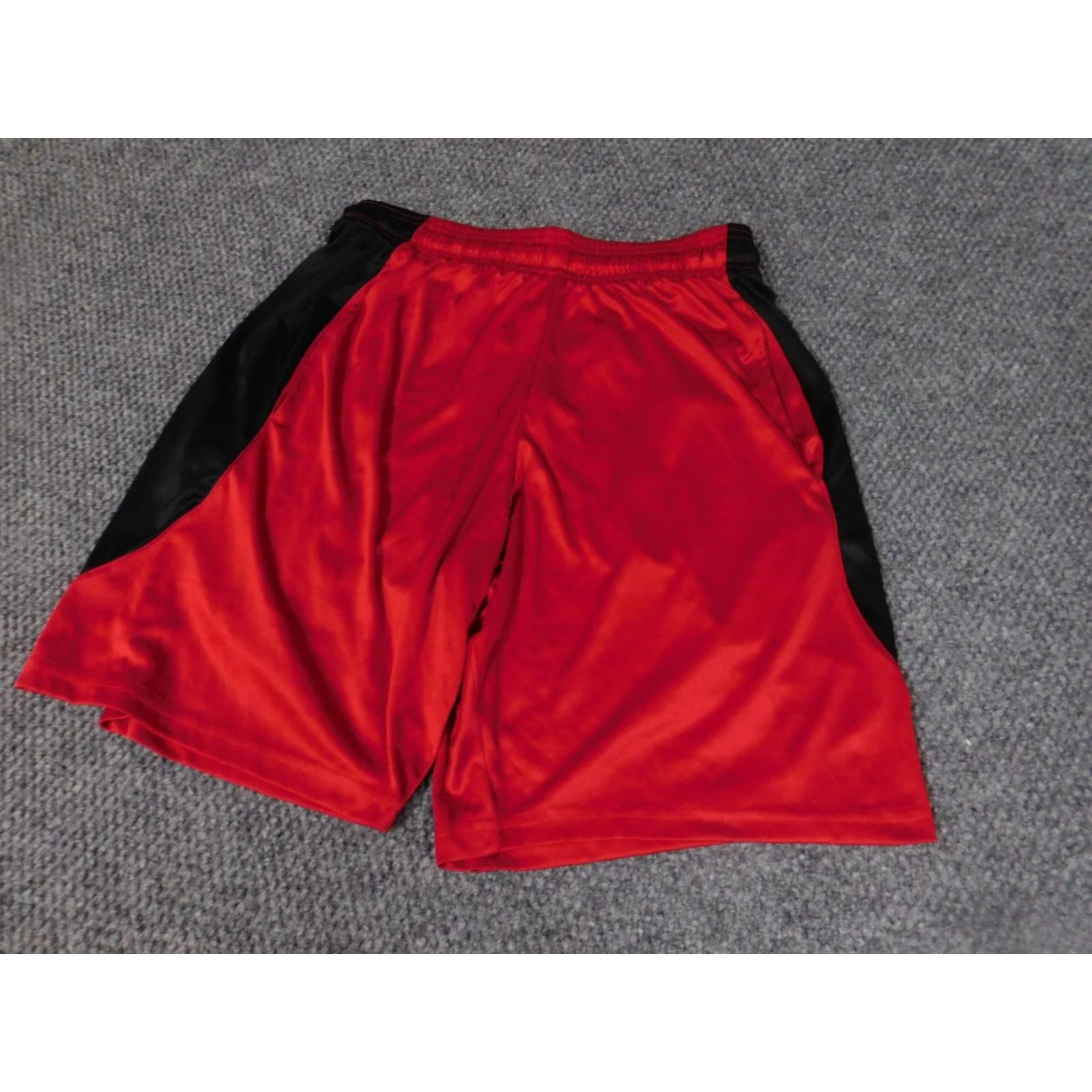 Vintage At The Buzzer Mens shorts Medium Red Active stretch Basketball Regular Logo Size US 26 / EU 42 - 3 Thumbnail
