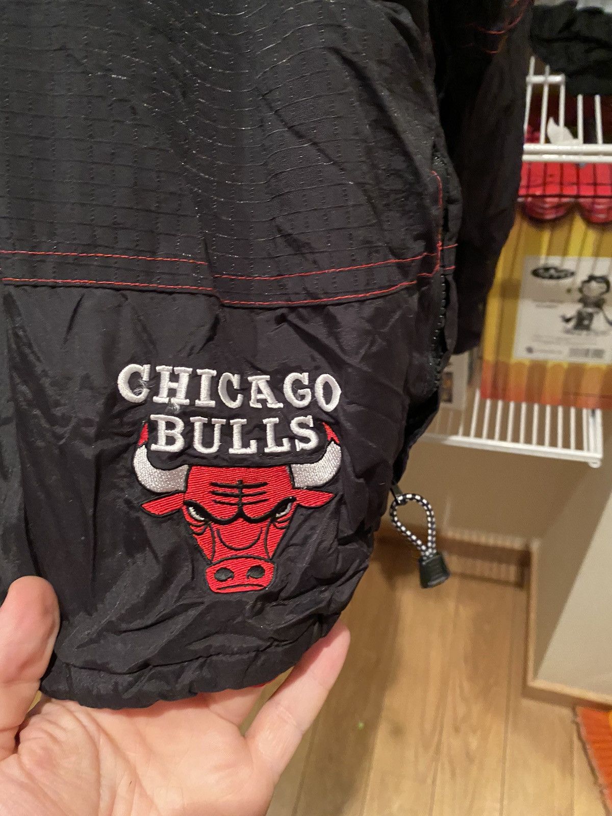 Champion Jacket champion Chicago bulls size L Size US L / EU 52-54 / 3 - 6 Thumbnail