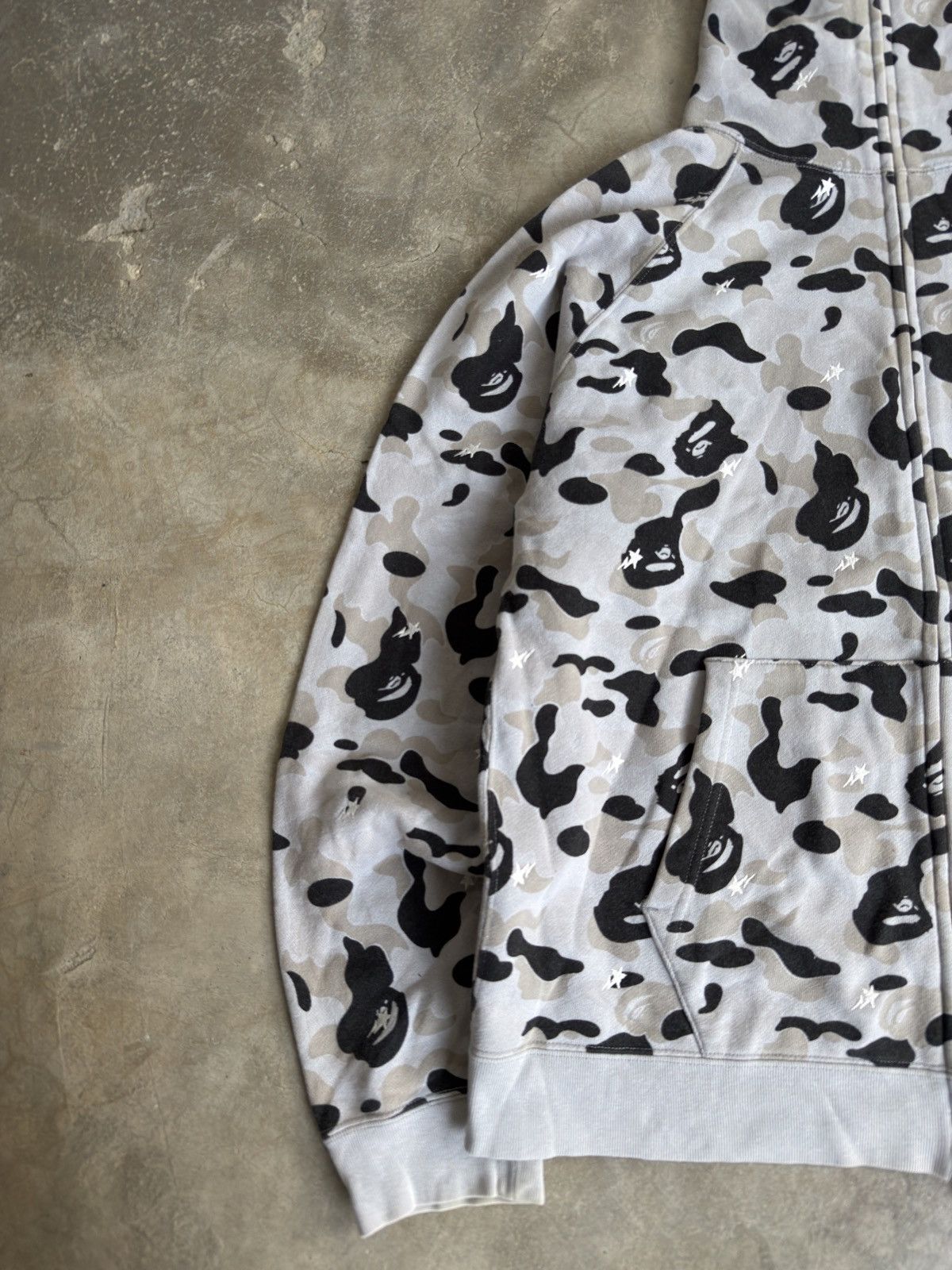 Bape Rare! 2010 Bape STA Aoyama camo Full Zip Hoodie Size US L / EU 52-54 / 3 - 4 Thumbnail