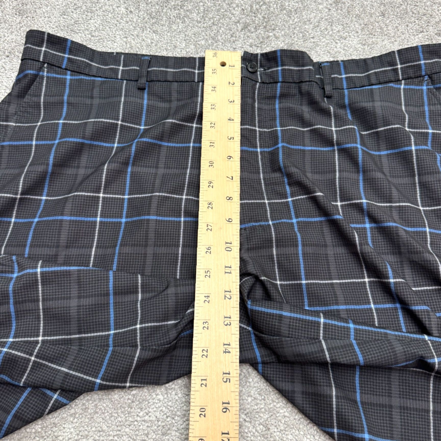 Vintage Kirkland Signature Performance Shorts Mens 44 Black Blue Plaid Outdoor Chino Casual Mens 44 Plaid Outdoor Size US 44 / EU 60 - 7 Thumbnail