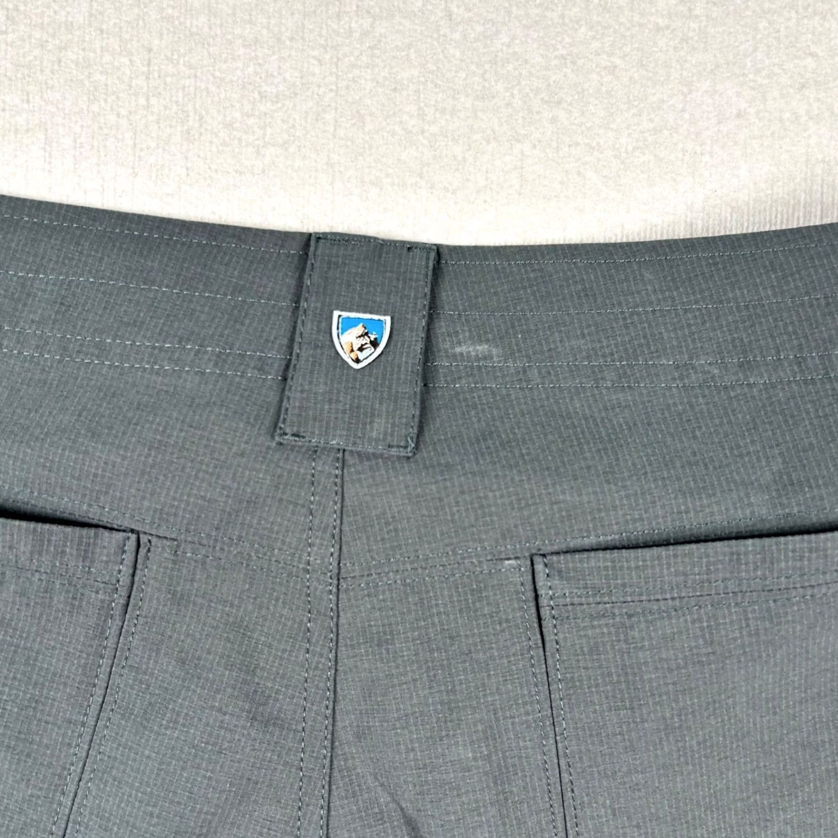 Vintage Kuhl Pants Womens 22w Skinny Cargo Hiking Outdoor Performance Gray Ripstop Flat Front Microfiber Pockets Quick Dry Nature Snap Zip Mens Size 40" / US 18 - 6 Thumbnail