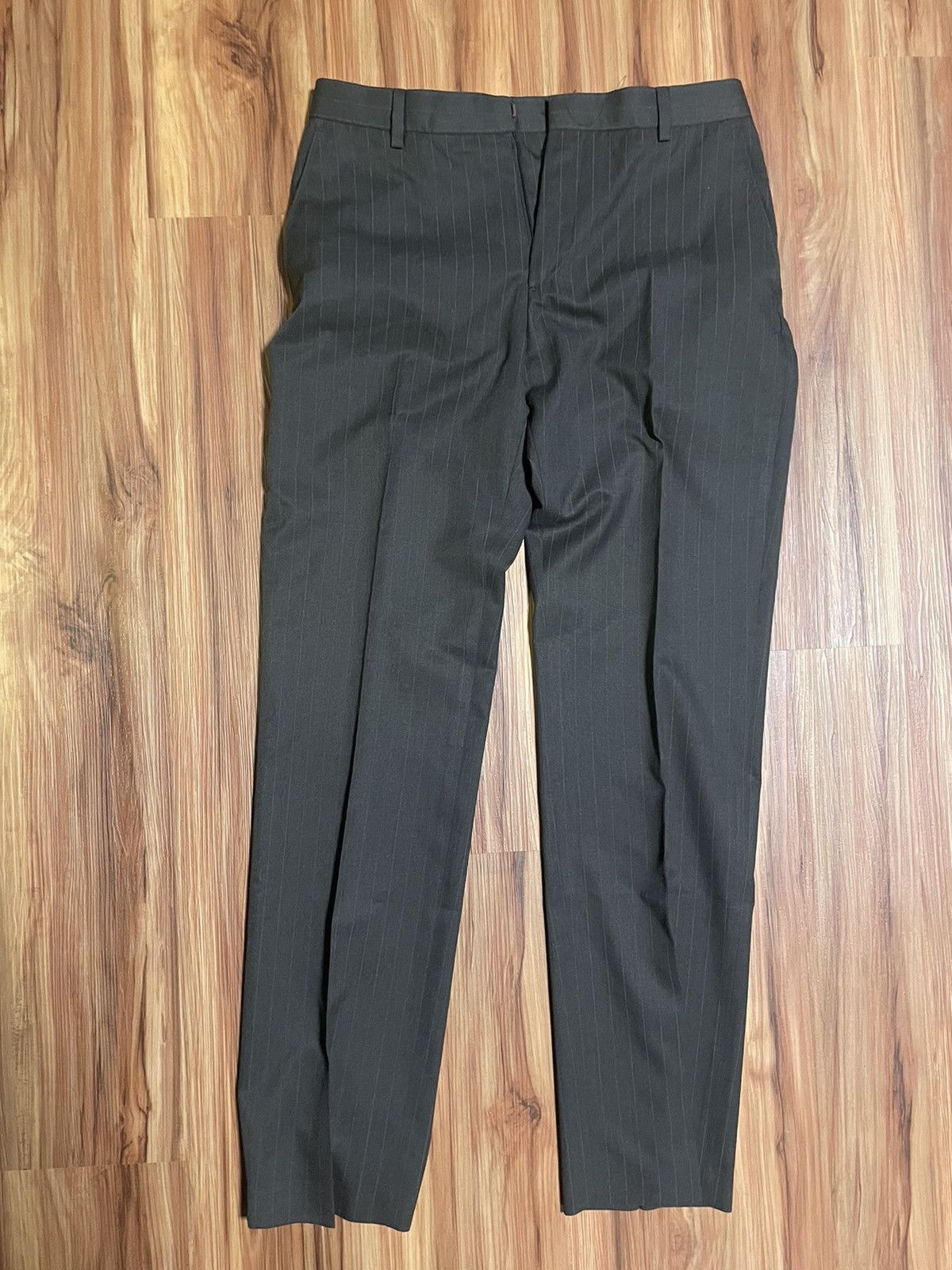 Banana Republic Brown pinstripe suit Size 42L - 8 Thumbnail