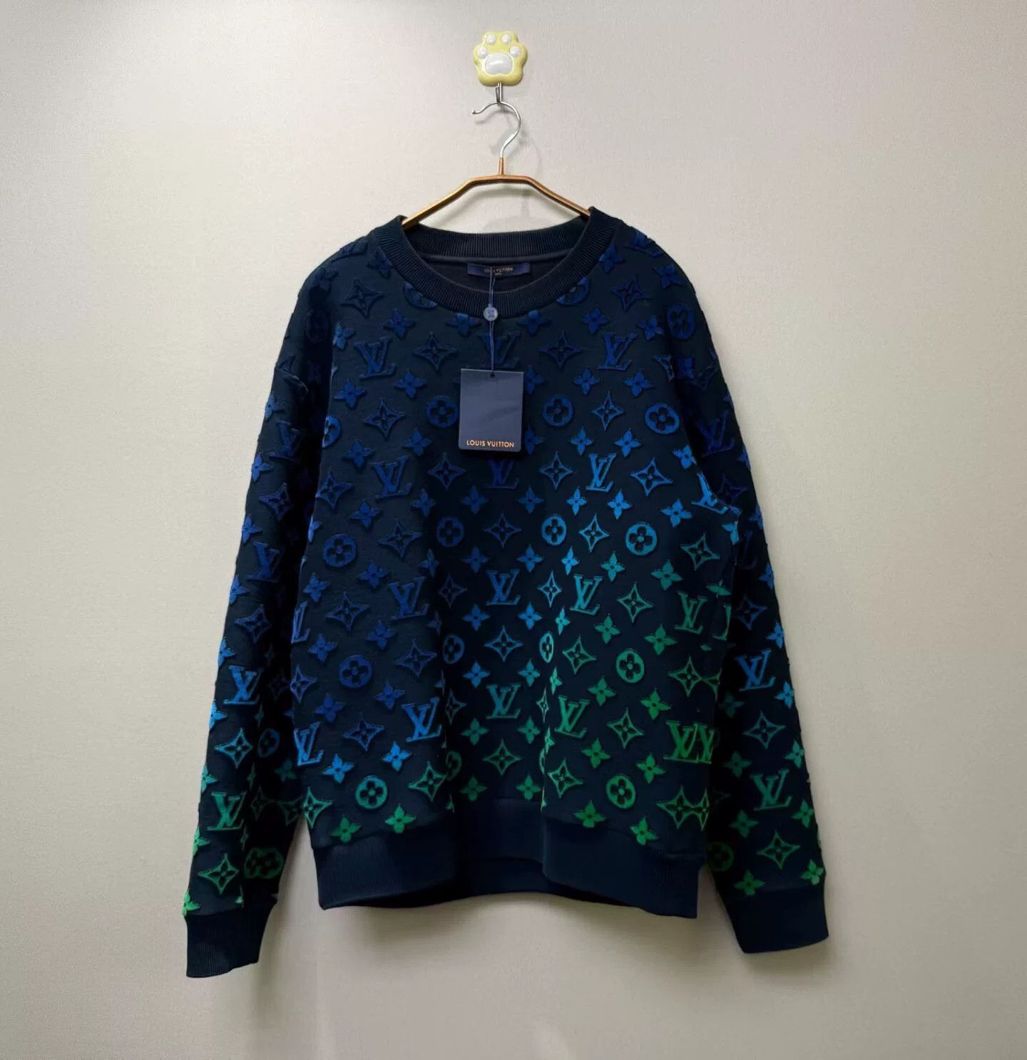 Louis Vuitton louis vuitton blue-green gradient logo sweatshirt Size US L / EU 52-54 / 3 - 1 Thumbnail