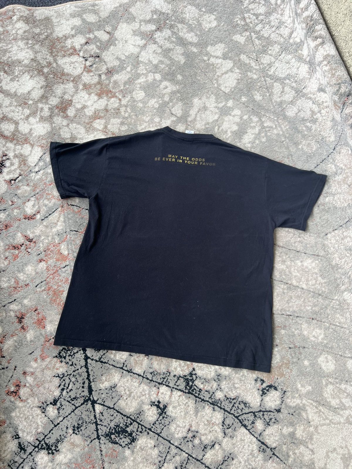 Other The Hunger Games 2012 Vintage Tee Size US XL / EU 56 / 4 - 6 Thumbnail