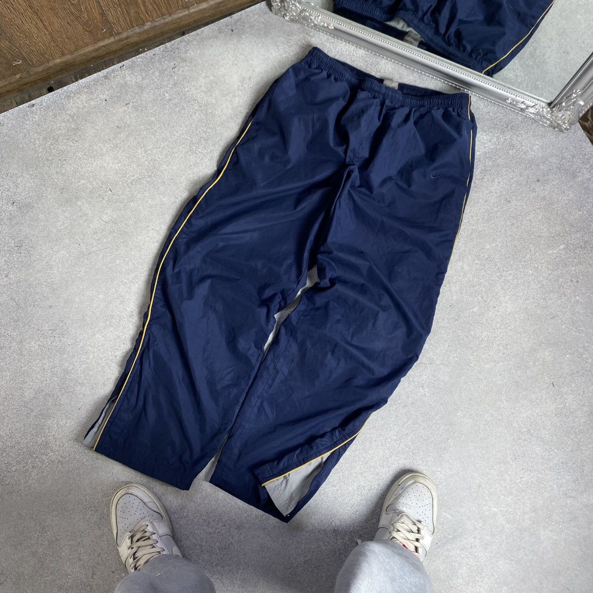 Nike 2000s Nike Track Pants Size US 36 / EU 52 - 1 Thumbnail