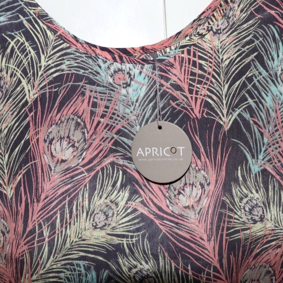 Vintage Apricot Vest Top Size UK 10 Womens Multi Peacock Print Curved Hem New With Tags Size L / US 10 / IT 46 - 3 Thumbnail
